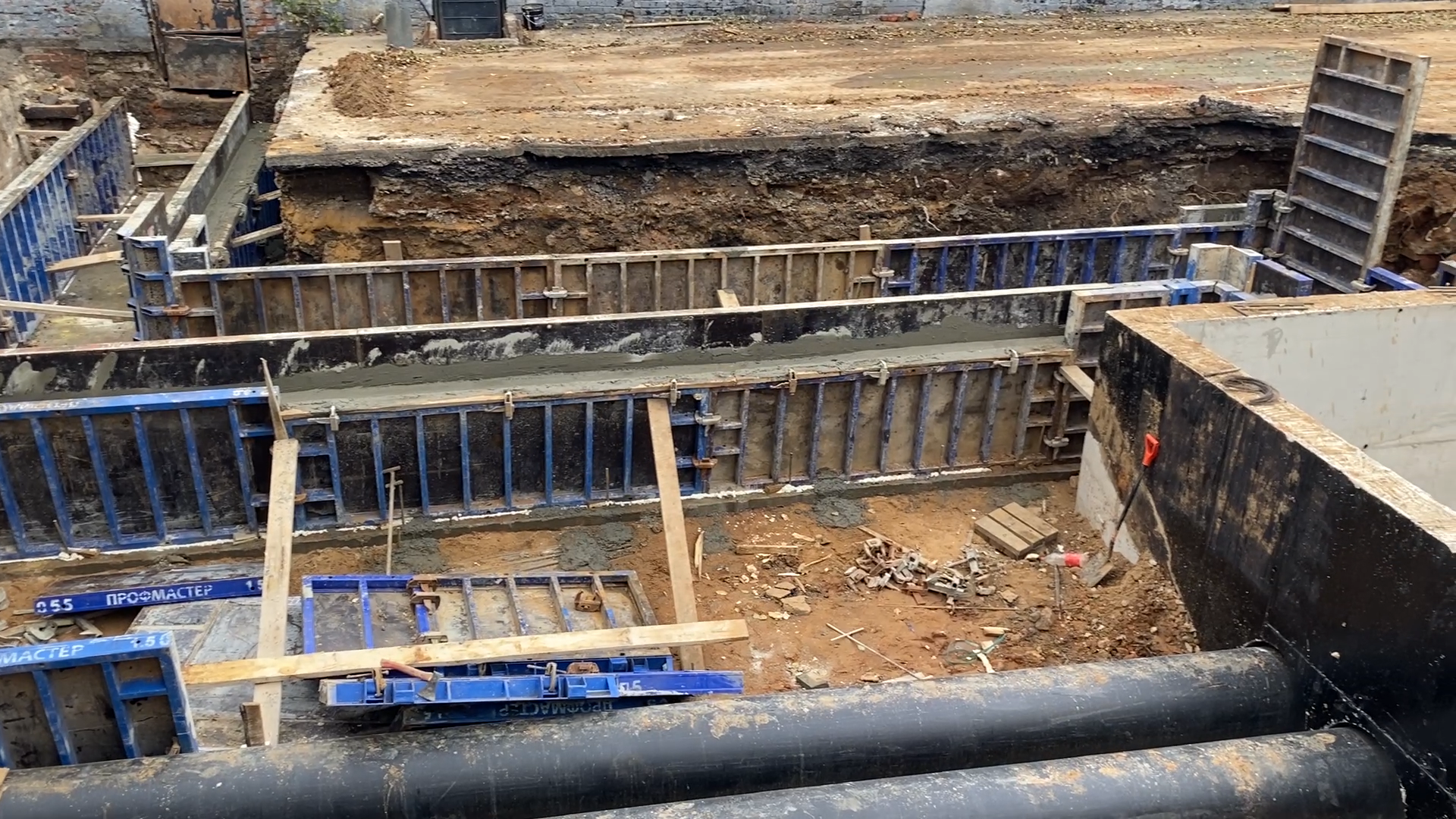 реконструкция теплотрассы, теплосети власиха, новые трубы, алтстрой, власиха теплотрасса,