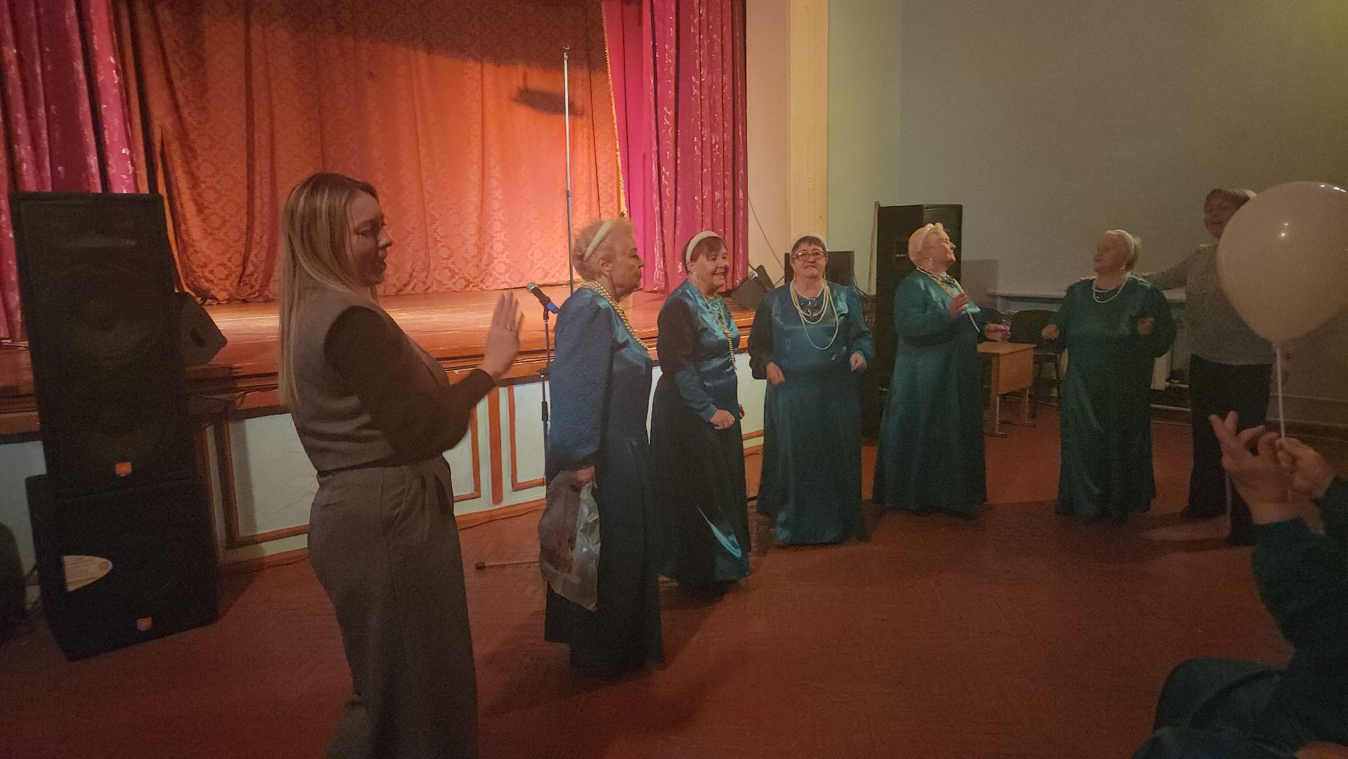 долгопрудный, дк нефтяник, ивушка, день пожилого человека, активное долголетие,