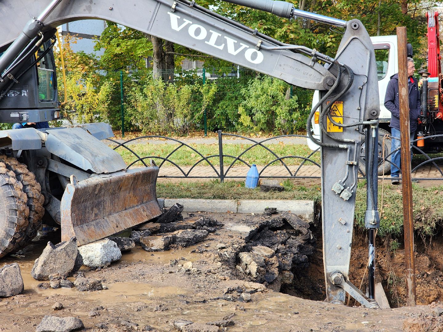 дубна, авария,  устранение аварии, трубопровод,