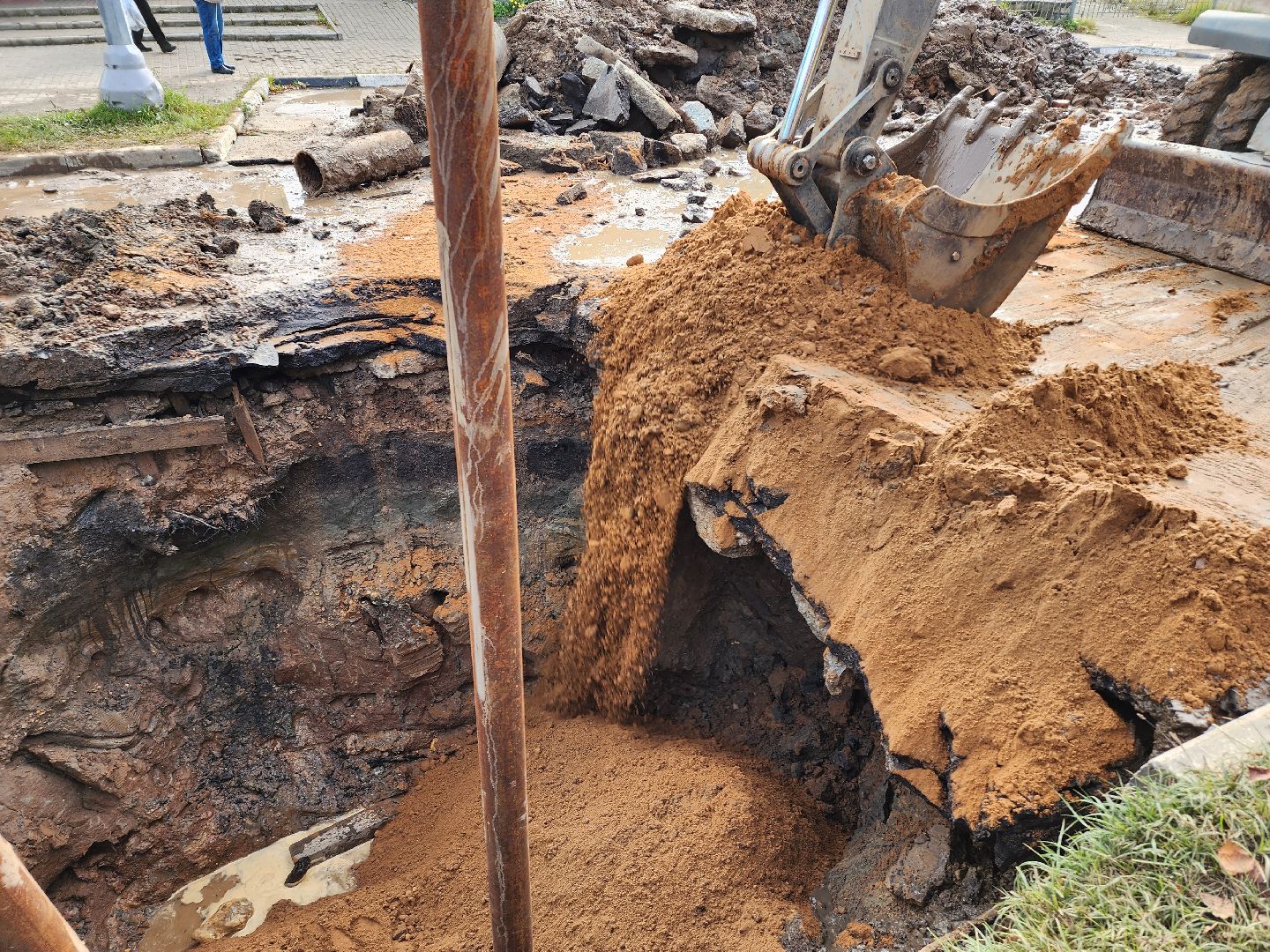 дубна, авария,  устранение аварии, трубопровод,