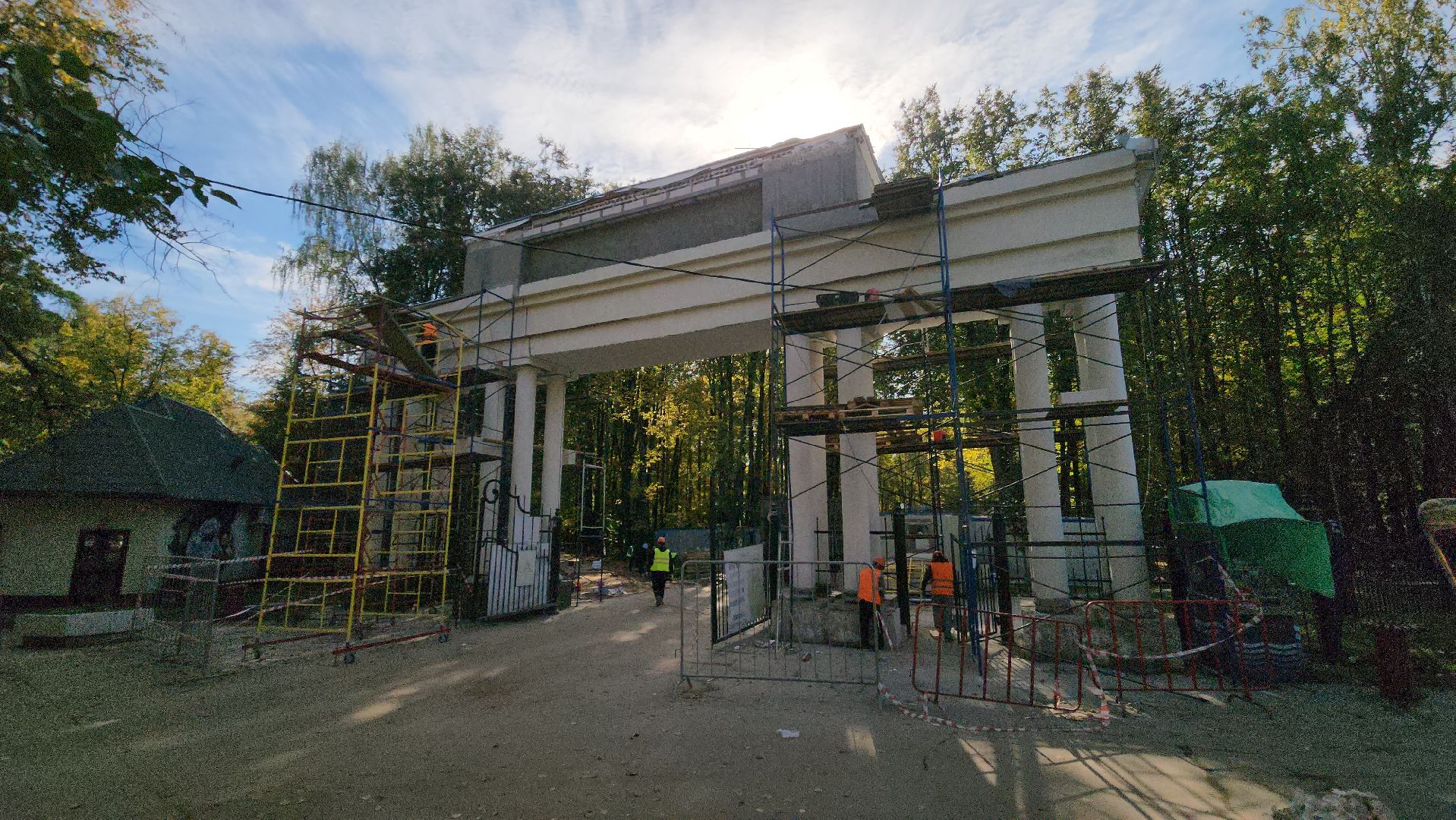 городской парк, благоустройство, освещение, пешеходные дорожки,