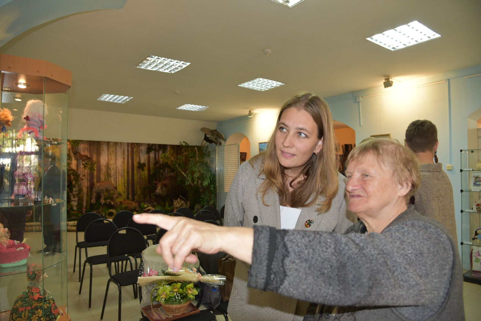 лотошино, лотошинский музей, выставка живописи,