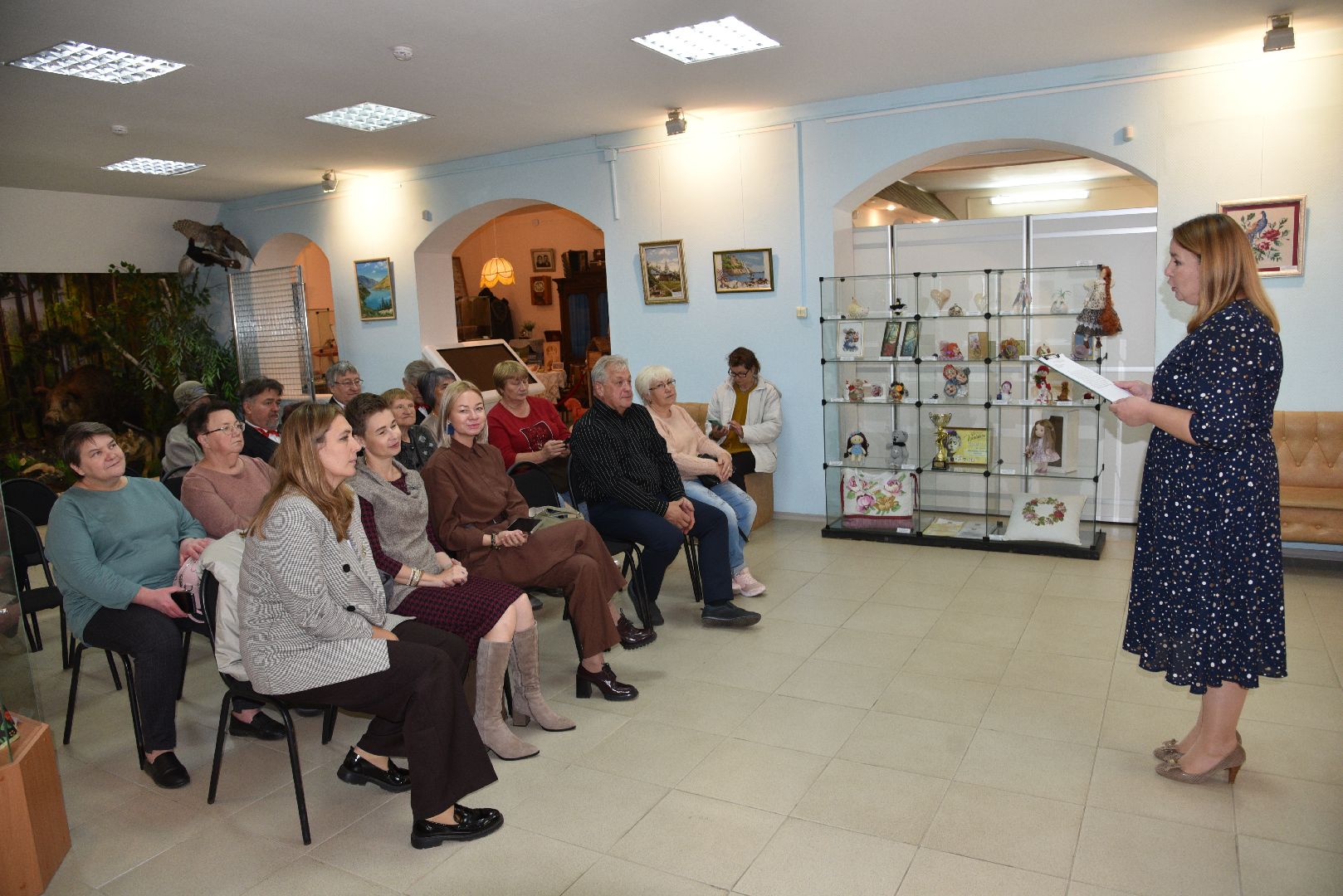 лотошино, лотошинский музей, выставка живописи,