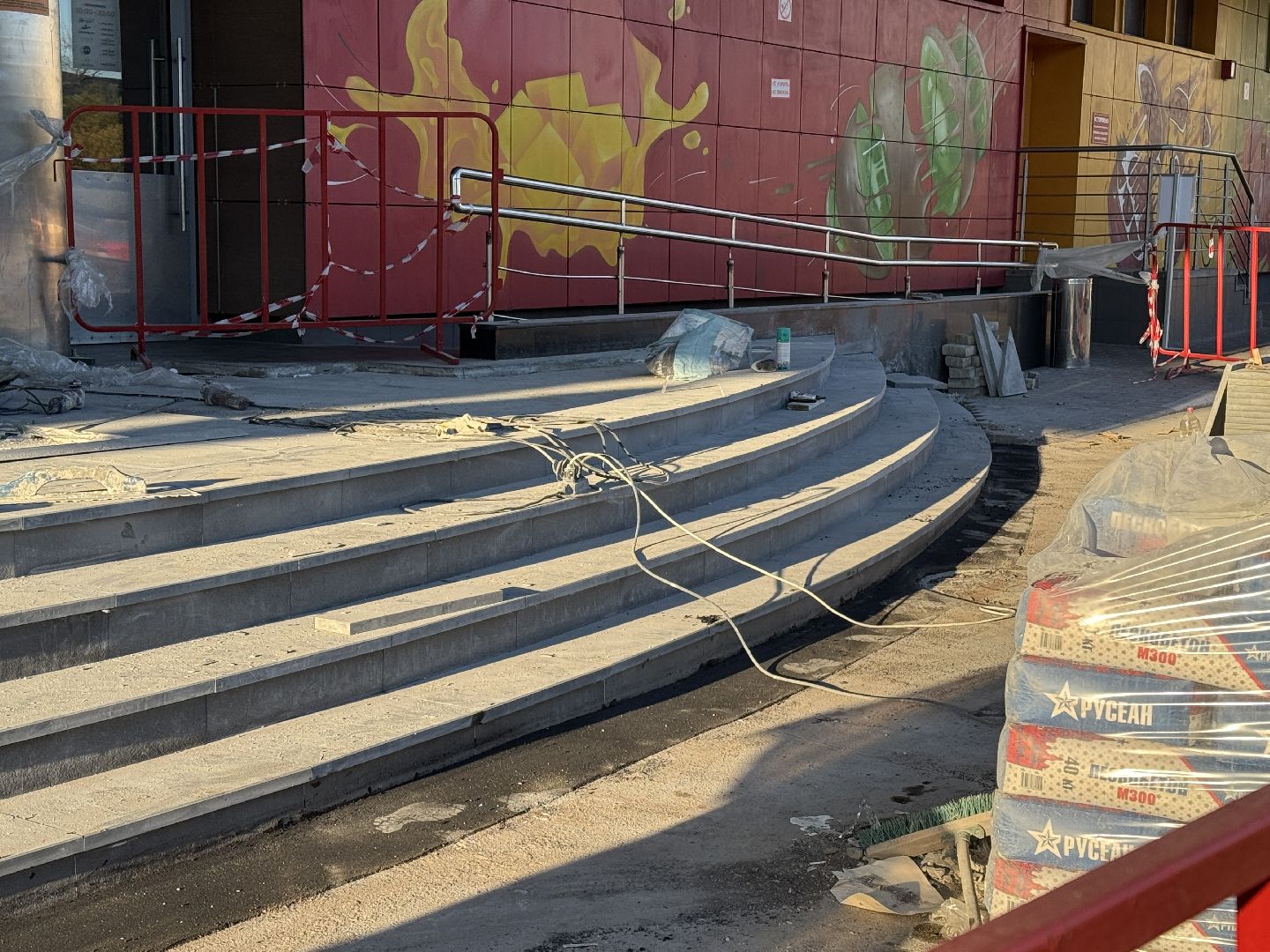 ремонт, лестница, торговый центр, реконструкция, ремонтные работы, благоутройство,