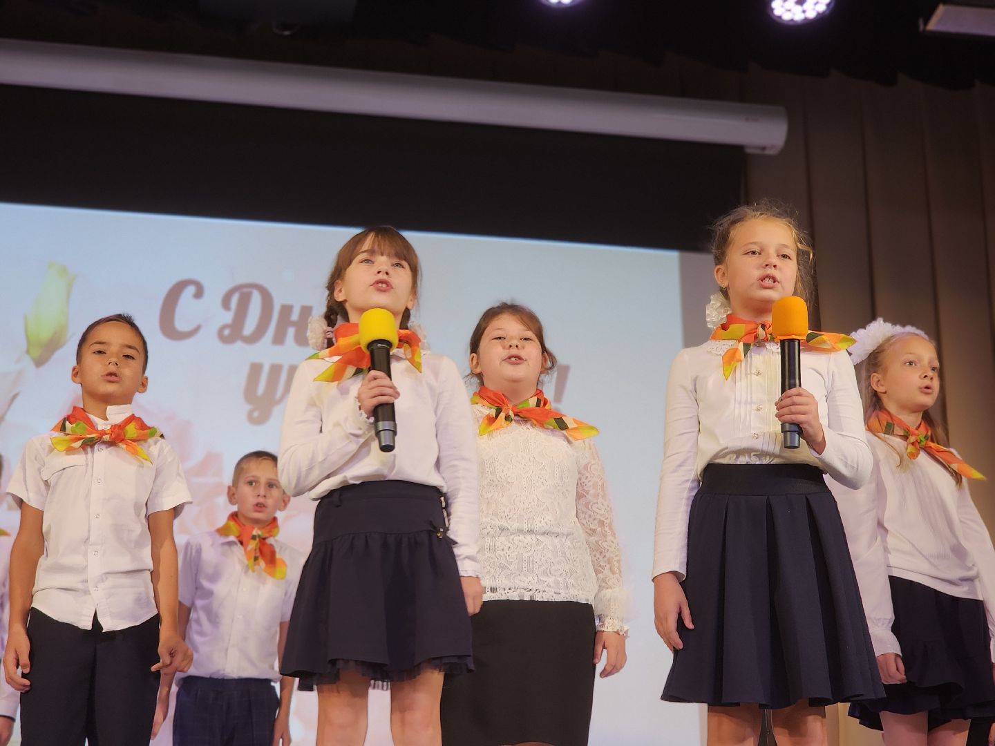 Черноголовка, Образование, День учителя,