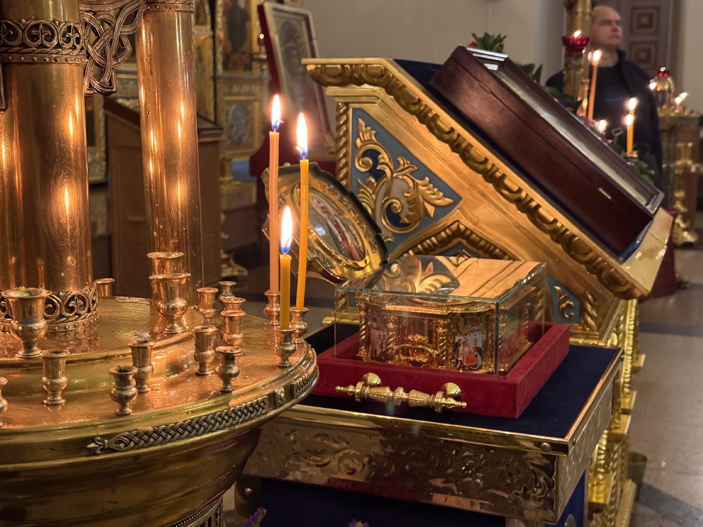 Мощи святителя Тихона, Патриарх Московский и всея Руси, Георгиевский кафедральный собор,