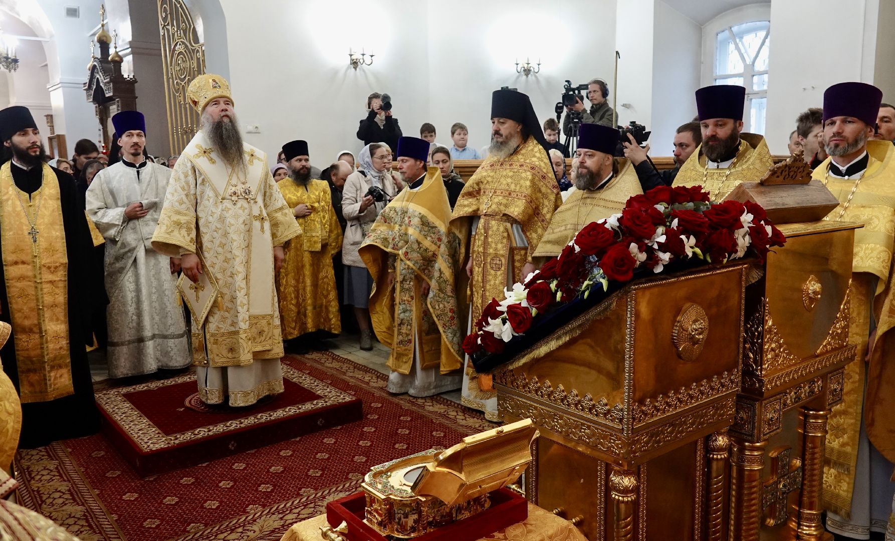 святыня, мощи святителя тихона , сергиево-посадский городской округ, сергиев посад, вера, религия,