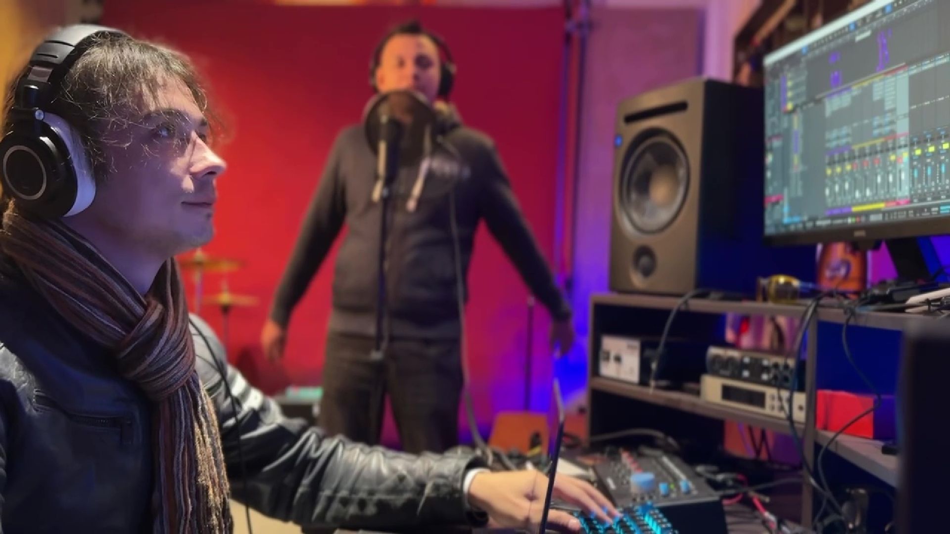 Реутов, творчество, песни, Денис Алексахин, запись песен, сведение и мастеринг,