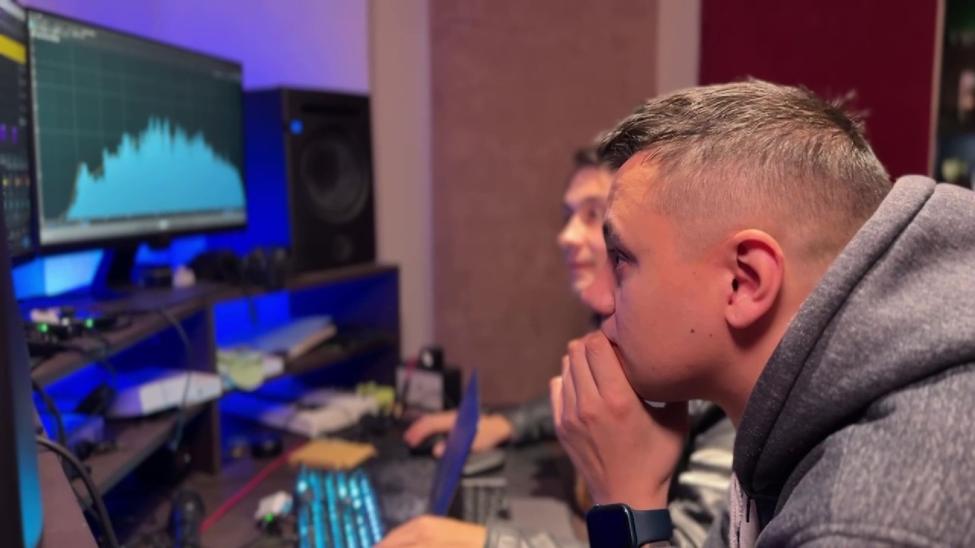 Реутов, творчество, песни, Денис Алексахин, запись песен, сведение и мастеринг,