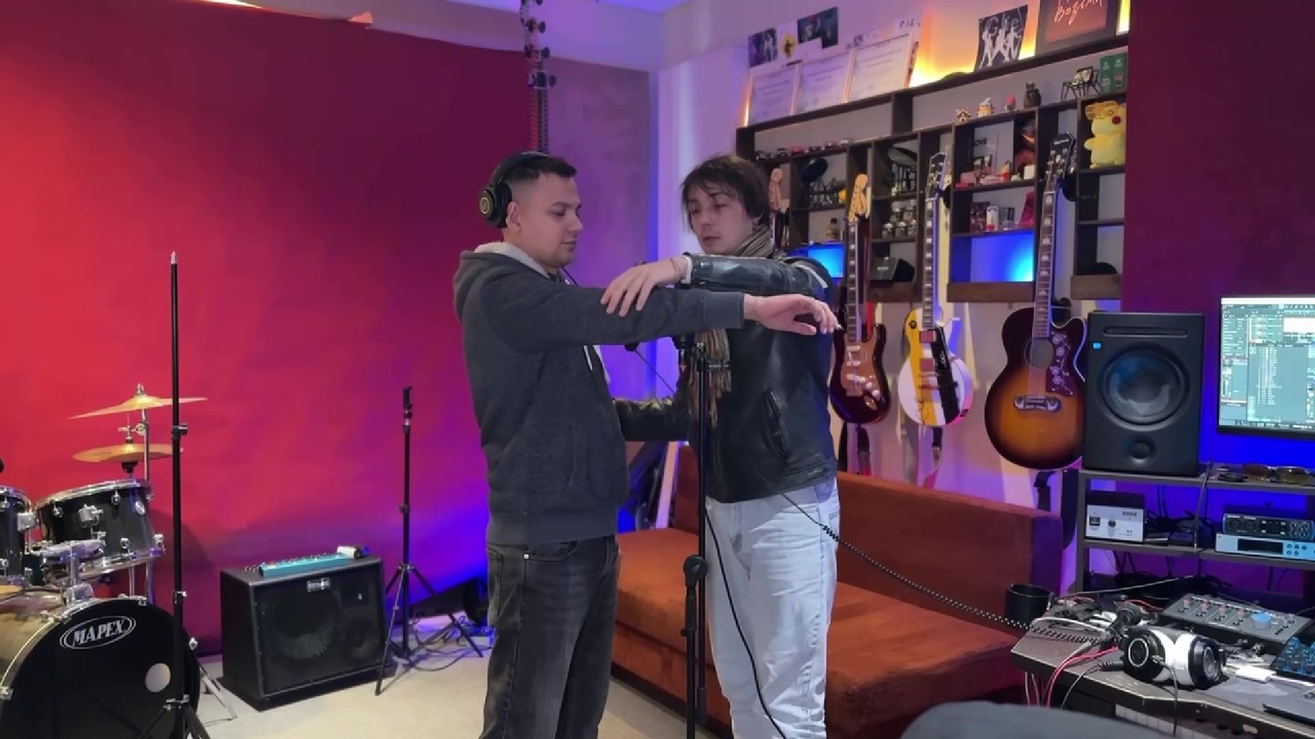 Реутов, творчество, песни, Денис Алексахин, запись песен, сведение и мастеринг,