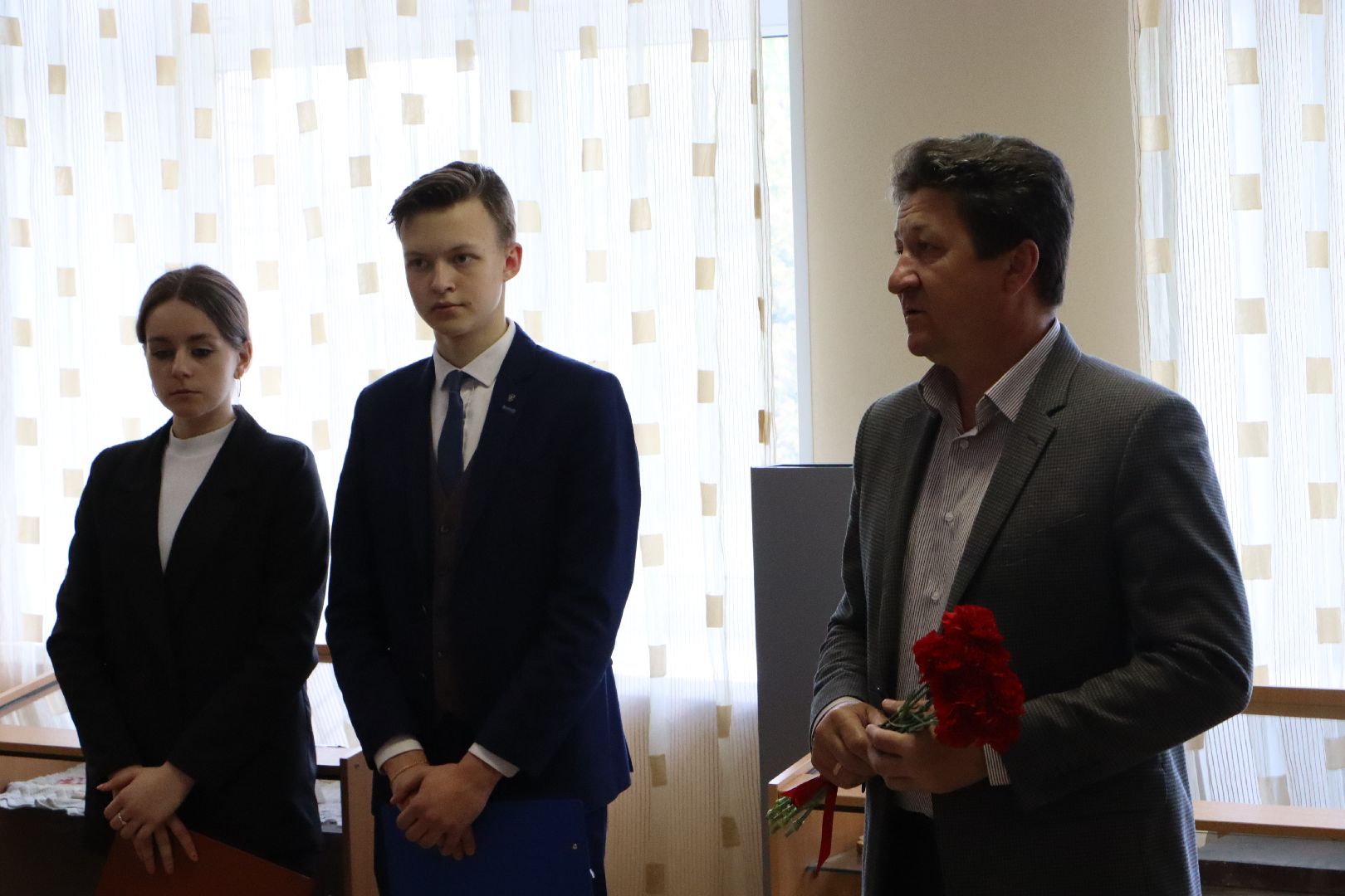 Серебряные Пруды, Парта Героя