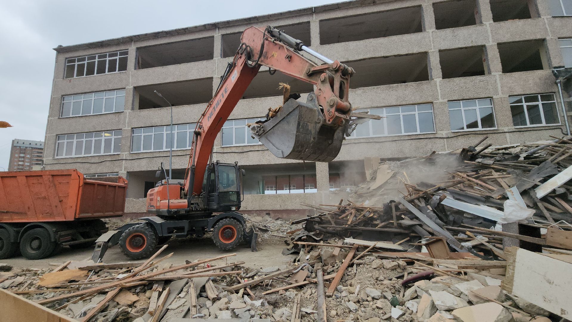 серпухов, школа 7 в серпухове, улица фирсова в серпухове, капитальный ремонт школы,