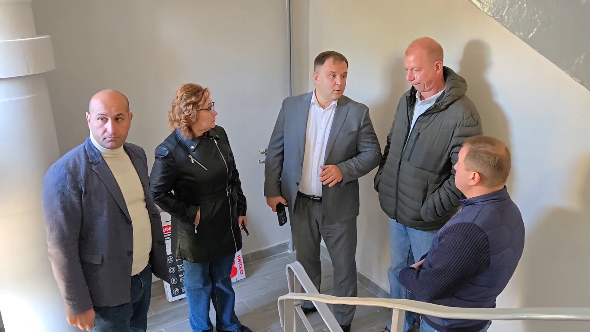 ремонт дома, ремонт подъезда, власиха заозерный, благоустройство территории,