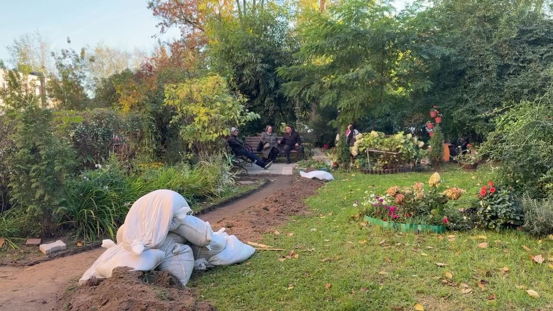 Реутов, благоустройство, сквер, клумбы, цветы,