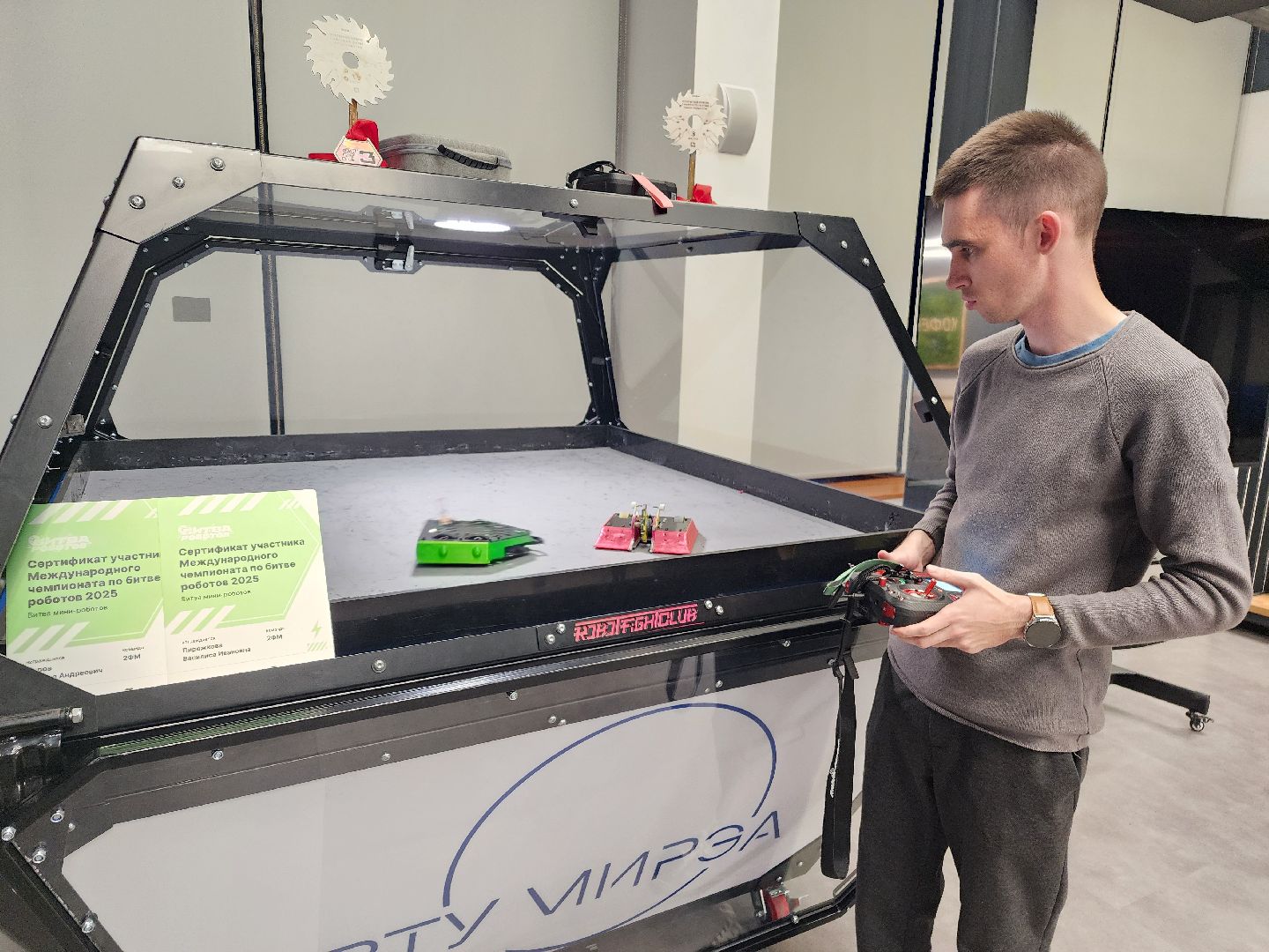 фрязино, битва роботов, робототехника, чемпионат,