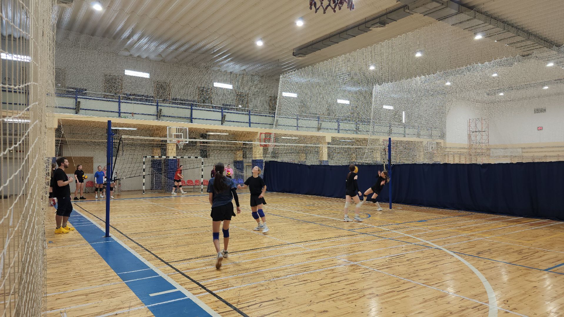 Волейбол , женская команда, Лобня ,