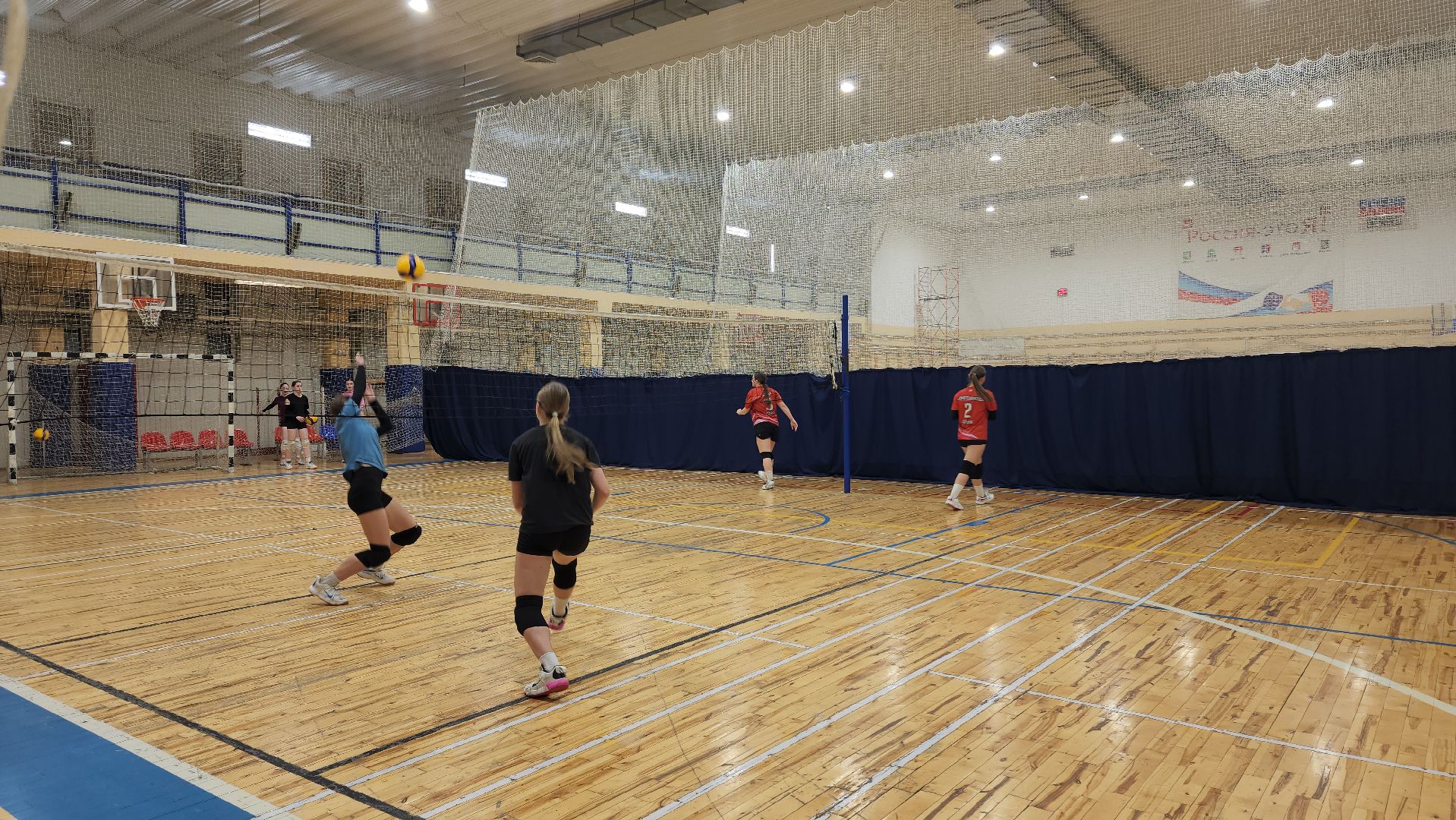 Волейбол , женская команда, Лобня ,