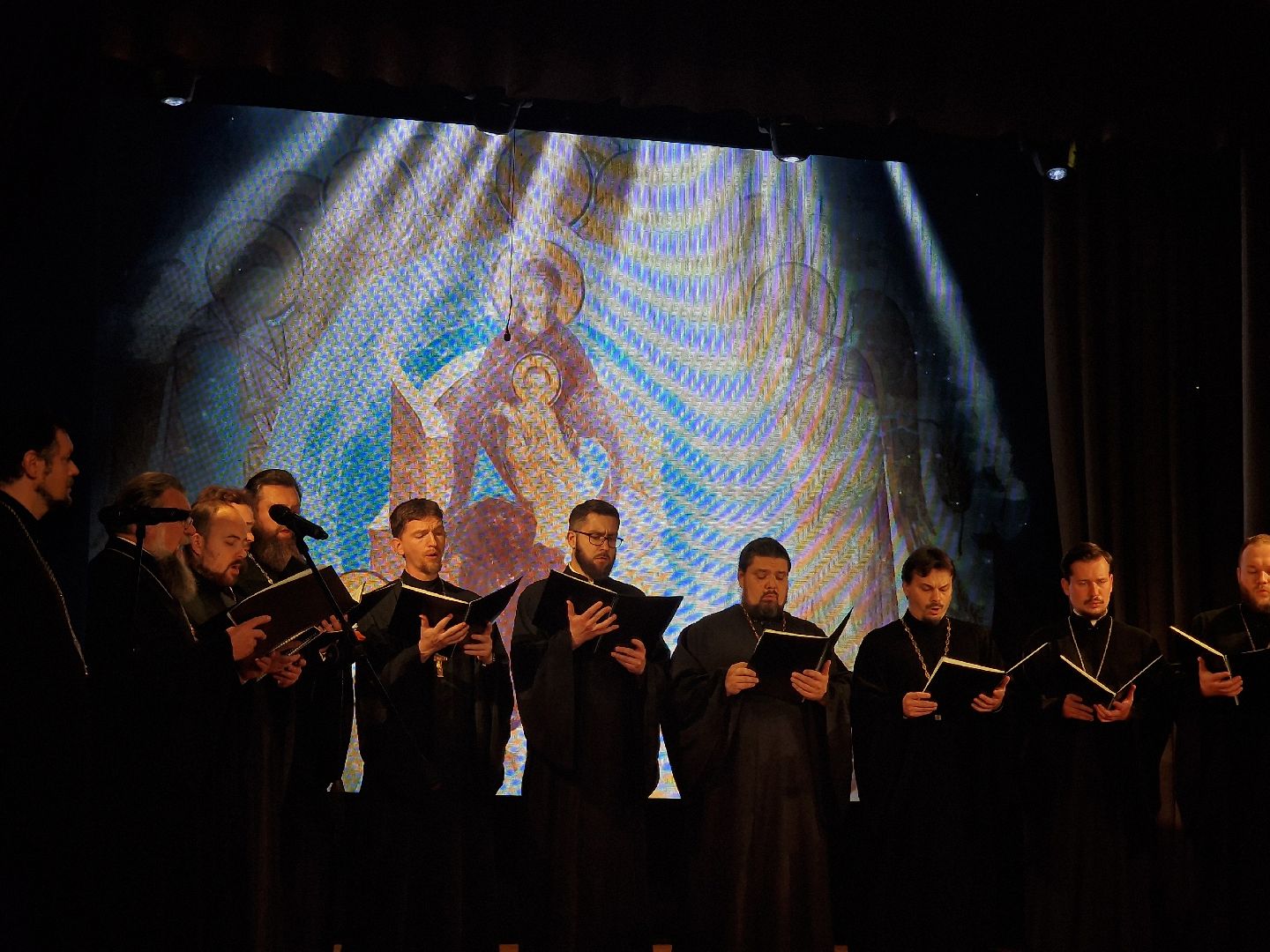 7 октября в Доме культуры Кучино» состоялся концерт «Хранитель Церкви русской», посвященный 100-летию блаженной кончины Патриарха Московского и всея Руси Тихона, Балашиха,