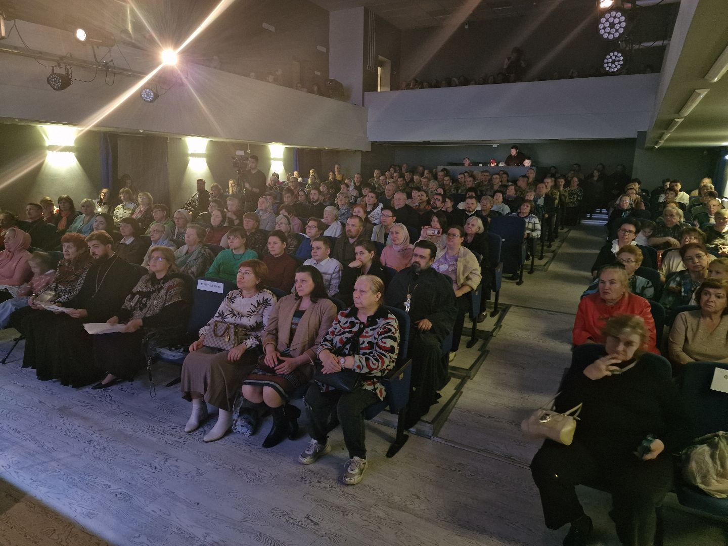 7 октября в Доме культуры Кучино» состоялся концерт «Хранитель Церкви русской», посвященный 100-летию блаженной кончины Патриарха Московского и всея Руси Тихона, Балашиха,