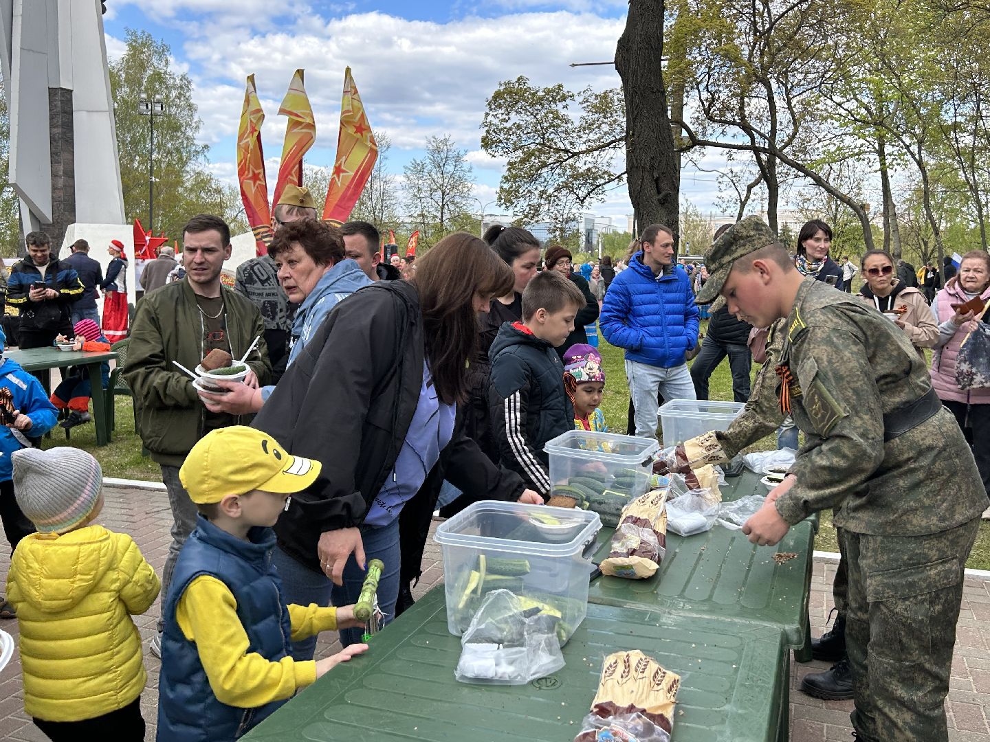 День Победы, полевая кухня