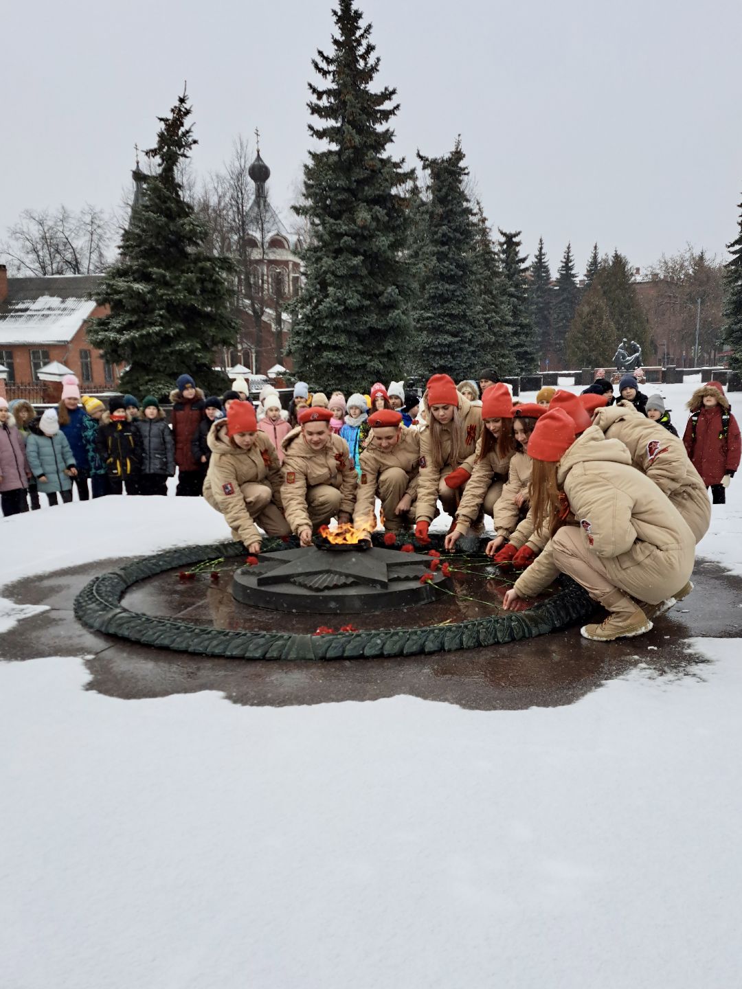 Клин, общество