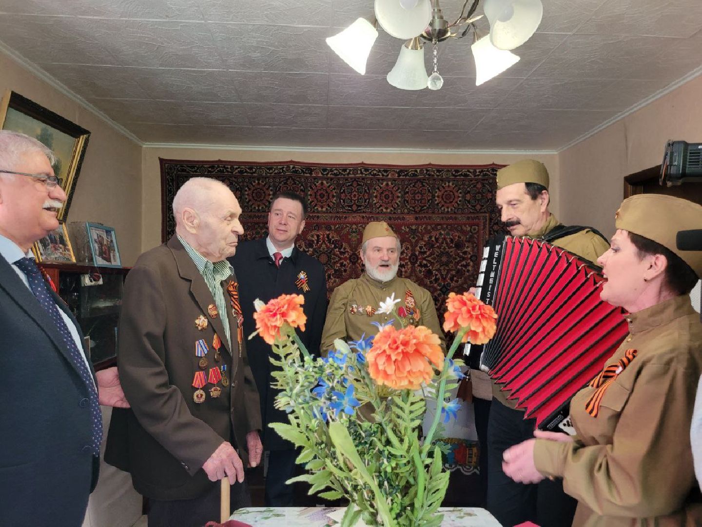 день победы; ленинский округа; 9 мая; ветераны; поздравления; музыка