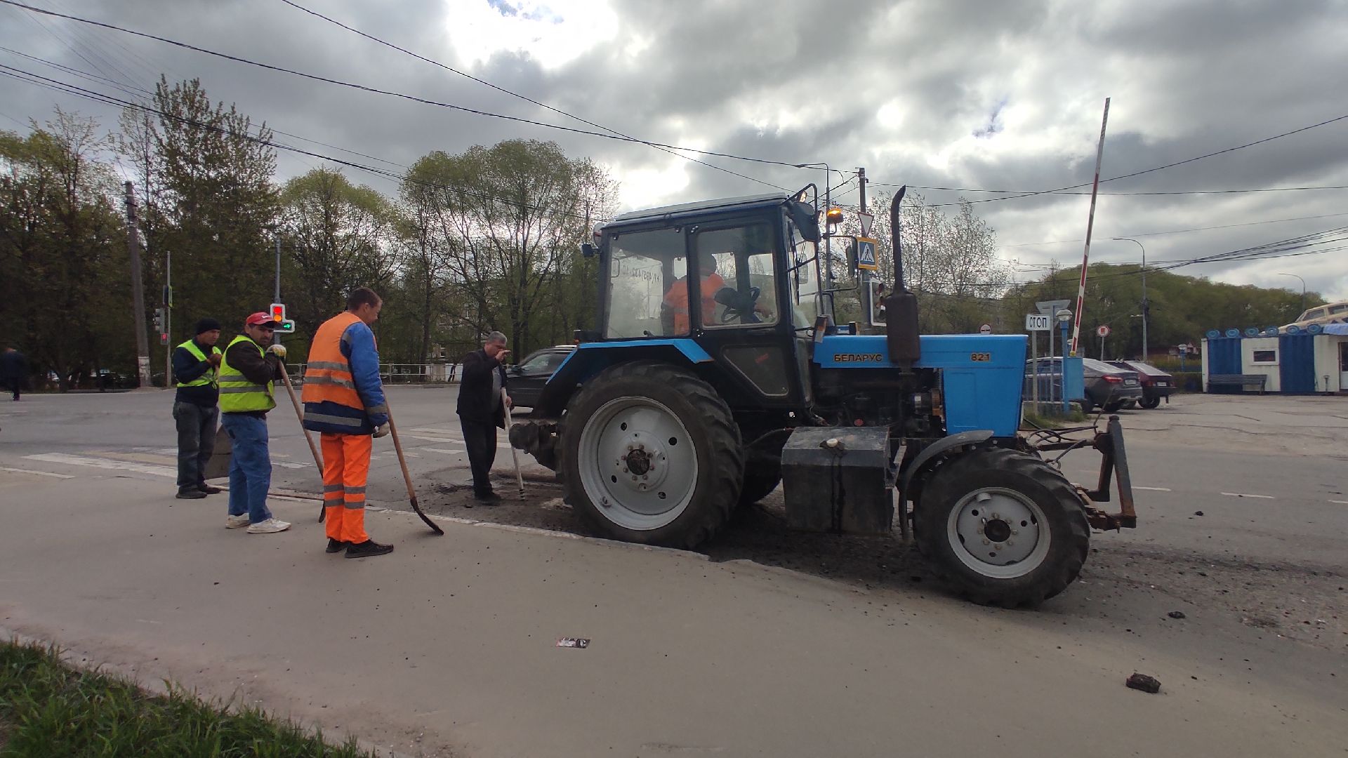 Лобня, дороги, ямочный ремонт