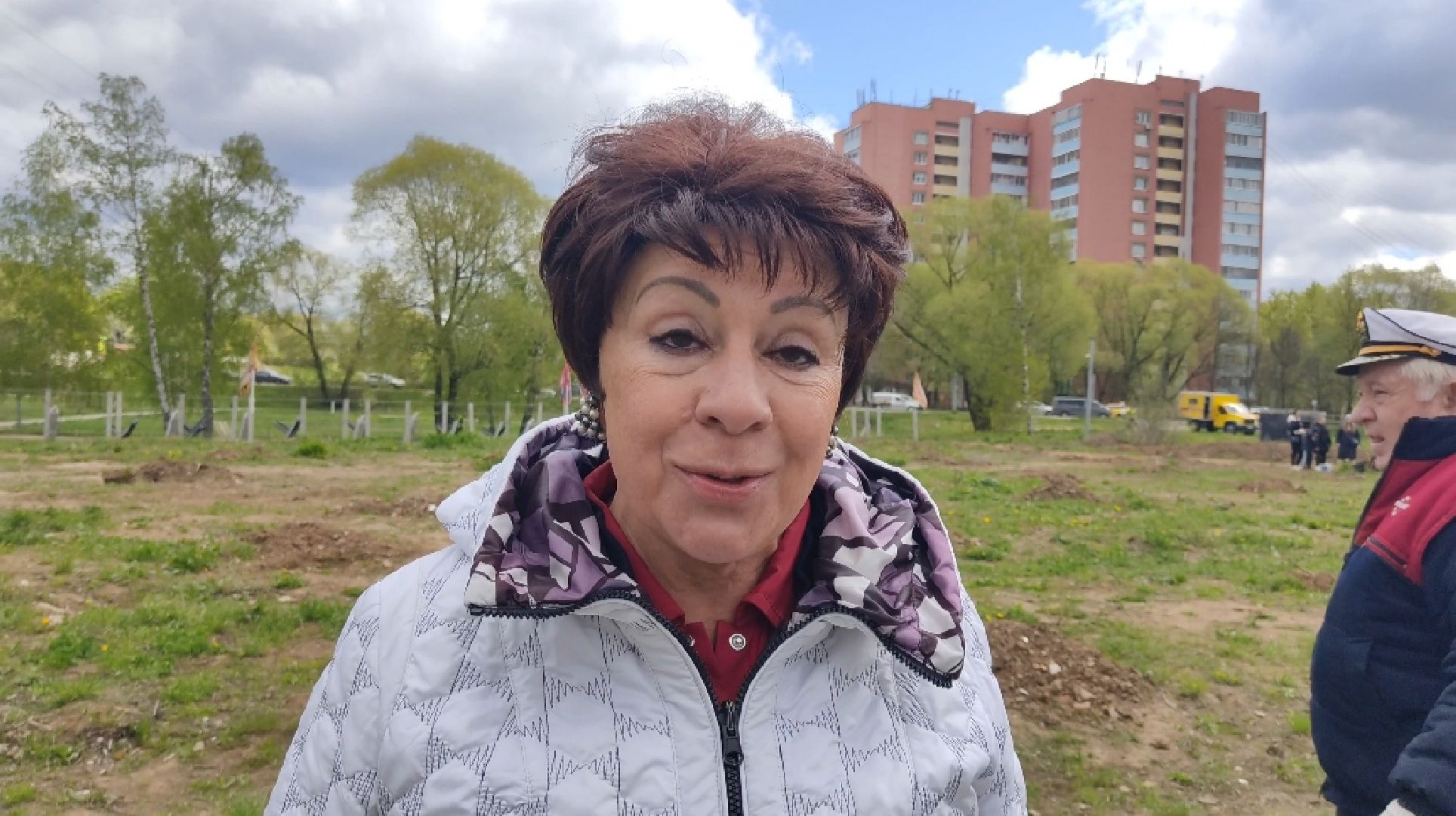 Лобня, дерево, ветеран