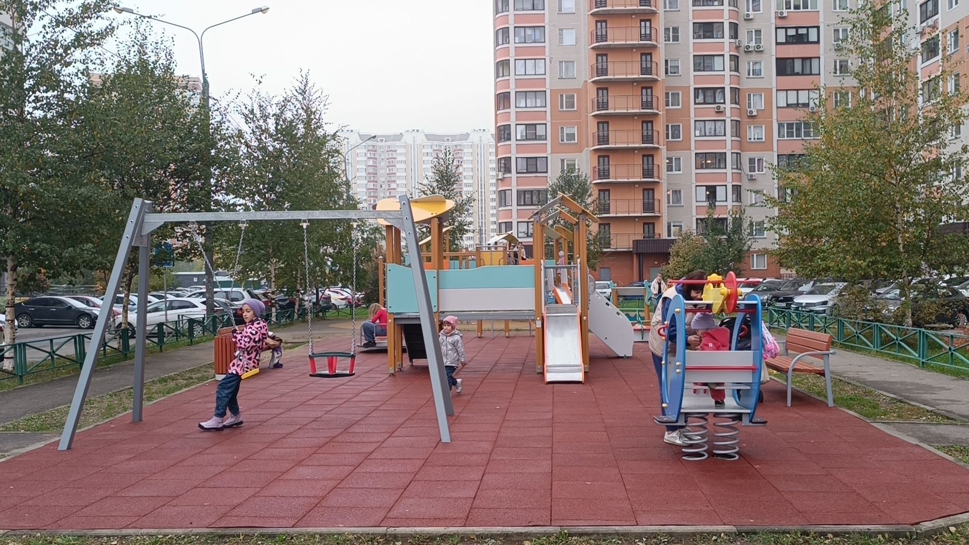 детская  площадка, лобня, двор,