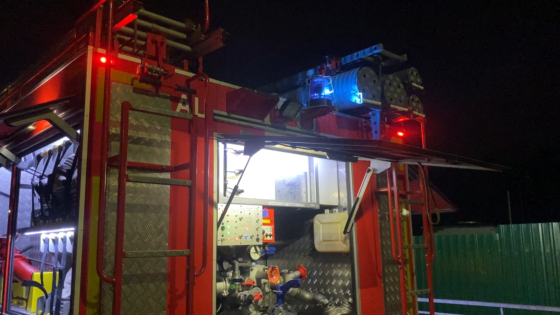 чп, пожар, сгорел автомобиль, власиха чп, форд фиеста сгорел,