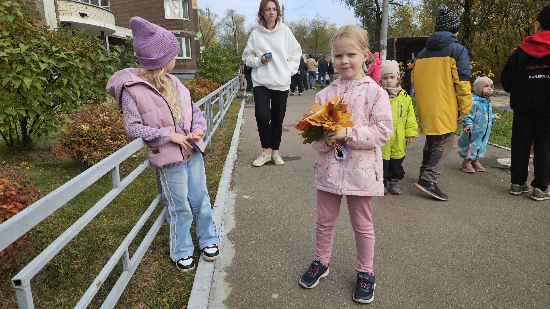 долгопрудный, благоустройство, сирень, акция посади дерево,