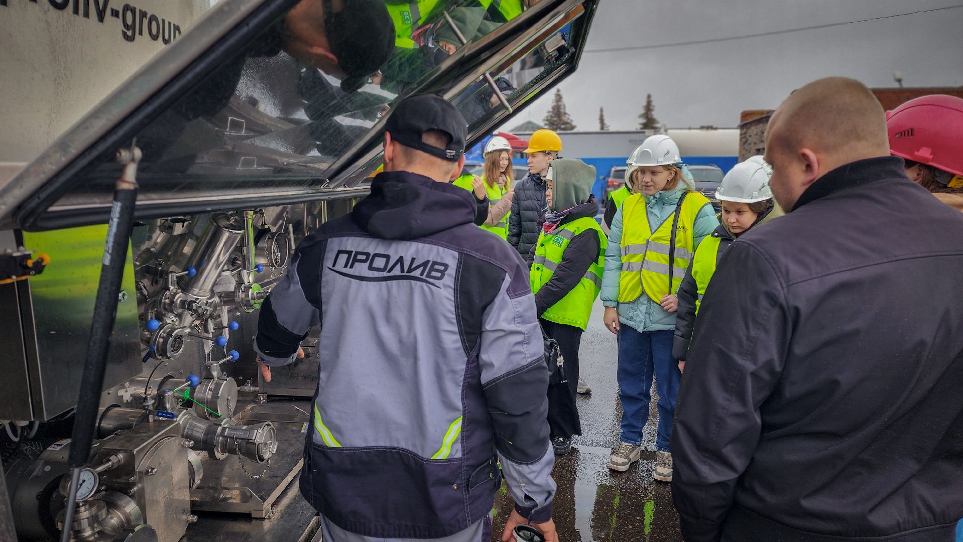 бронницы, студенты , компания работодатель в бронницах, экскурсия для студентов, будущая профессия,