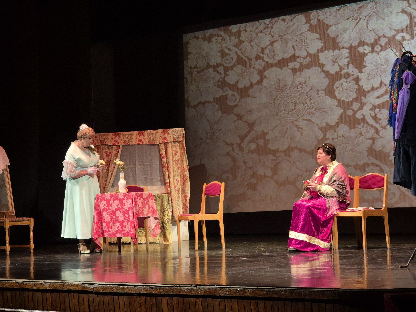 спектакль, активное долголетие,деревня демихово,