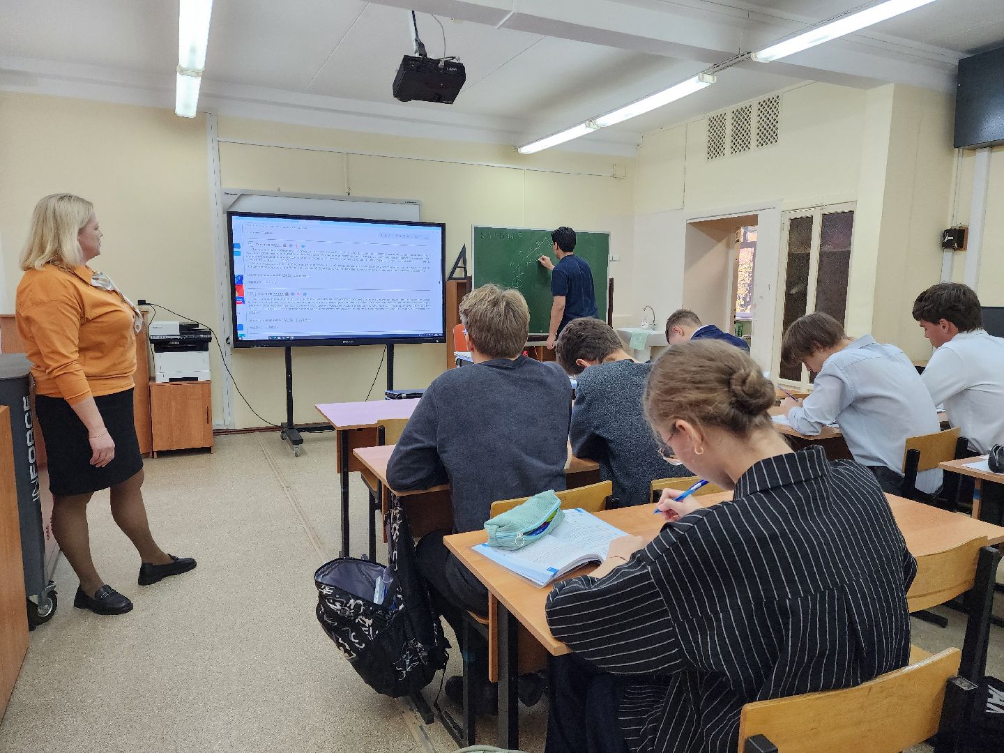 раменское, образование, лучшие кадры, учитель информатики и математики Раменской средней школы 1,