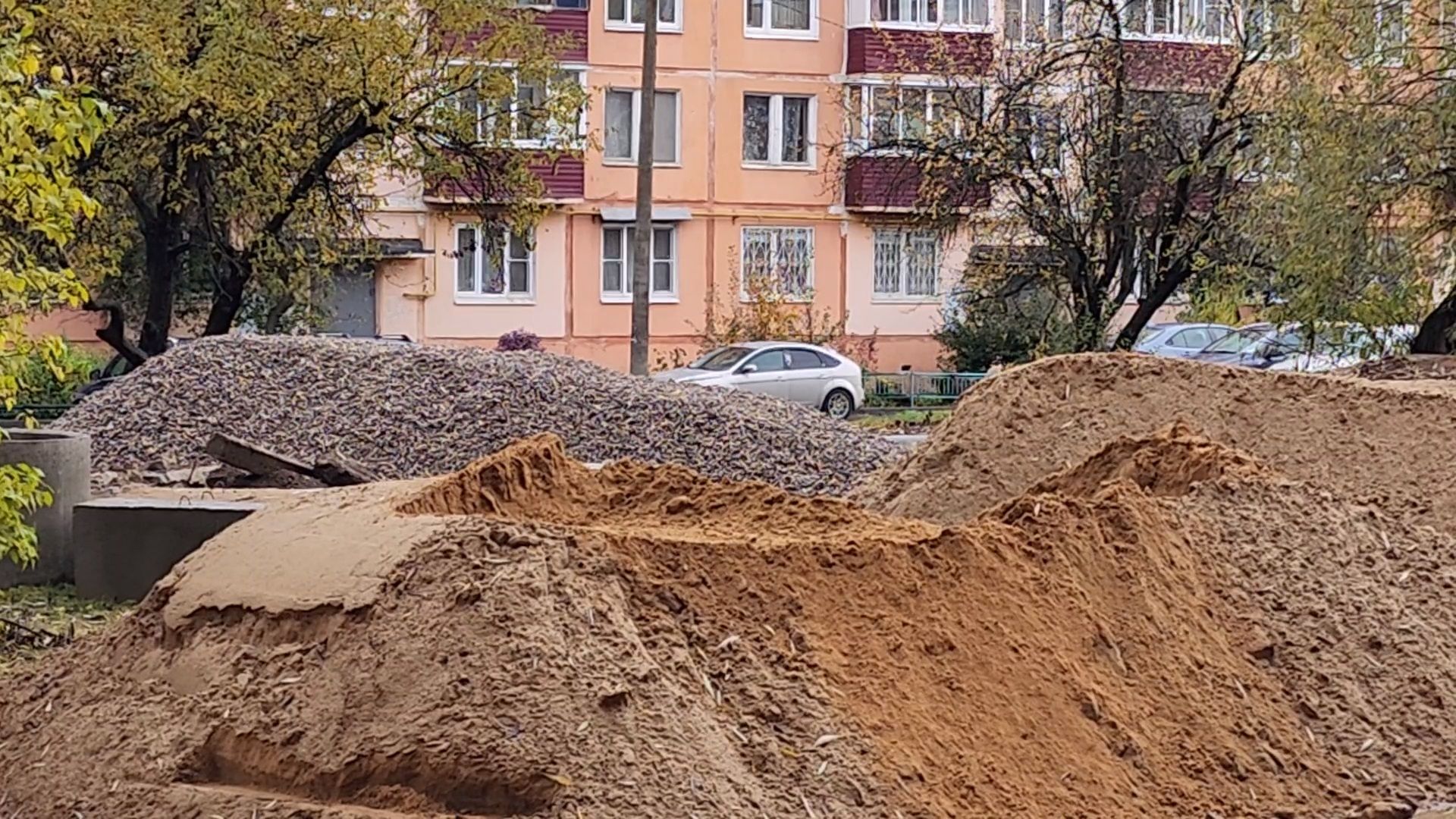 чехов, вишневый бульвар, улица чехова, капремонт теплосети, реконструкция теплотрассы, модернизация, замена труб, горячее водоснабжение, отопление, обратная засыпка траншей, благоустройство, госпрограмма московской области, обращения жителей, портал добродел,