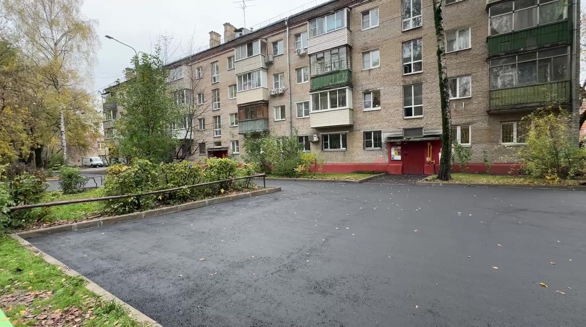 Реутов, благоустройство, асфальт во дворах,