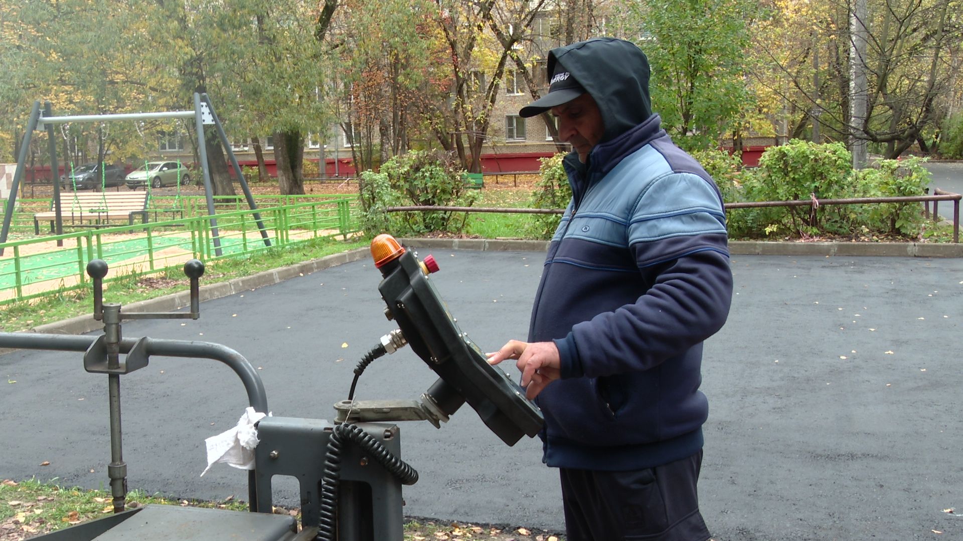 Реутов, благоустройство, асфальт во дворах,