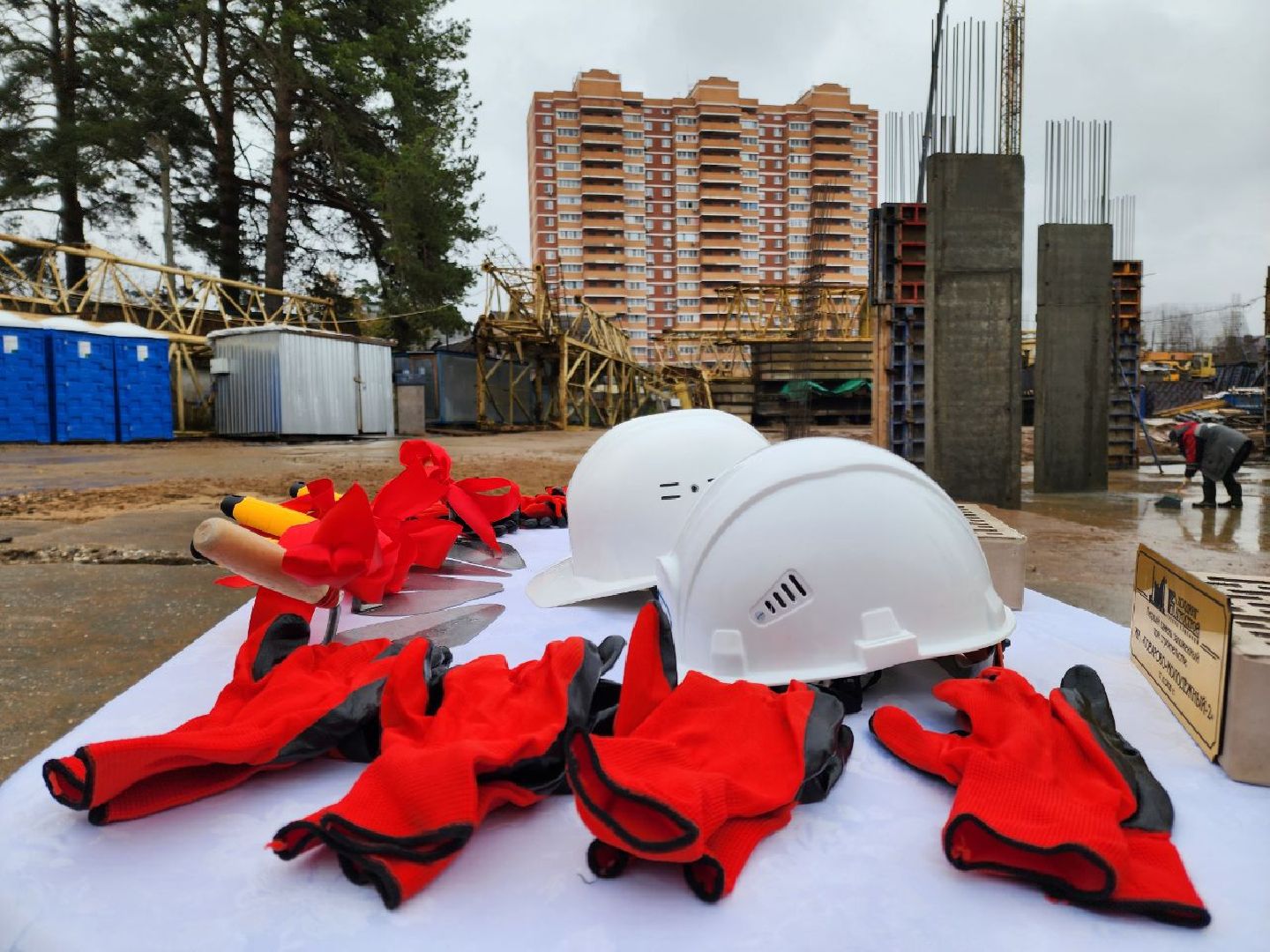 солнечногорск, строительство , квартиры , пересенцы,