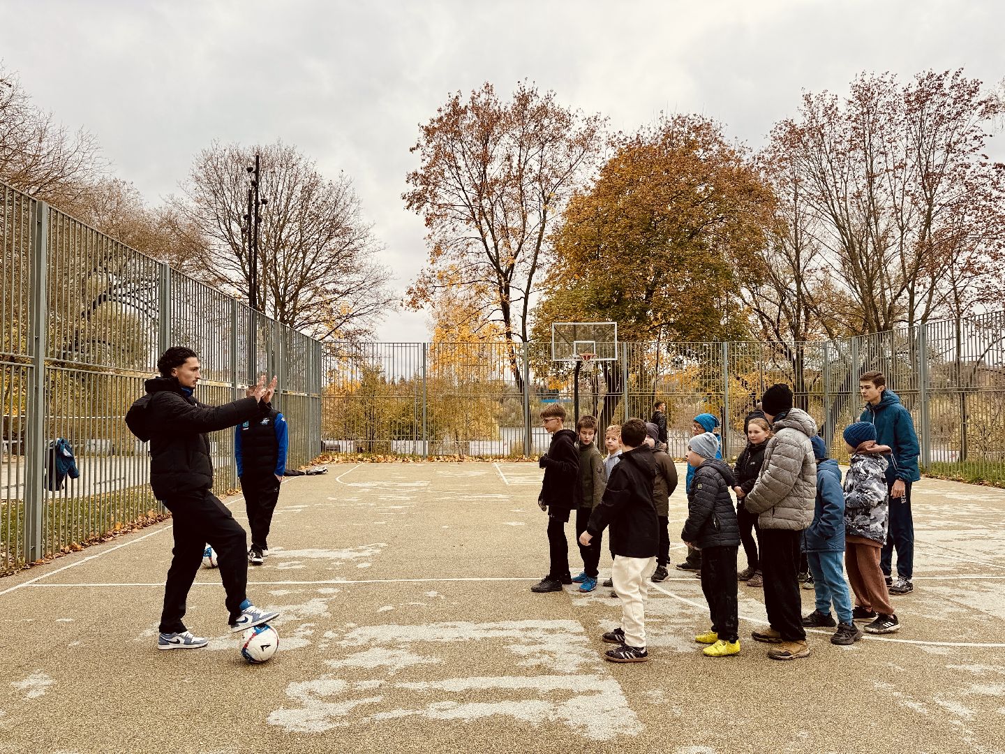 раменское, футбол, раменский городской парк, леон сатурн, раменский сатурн,