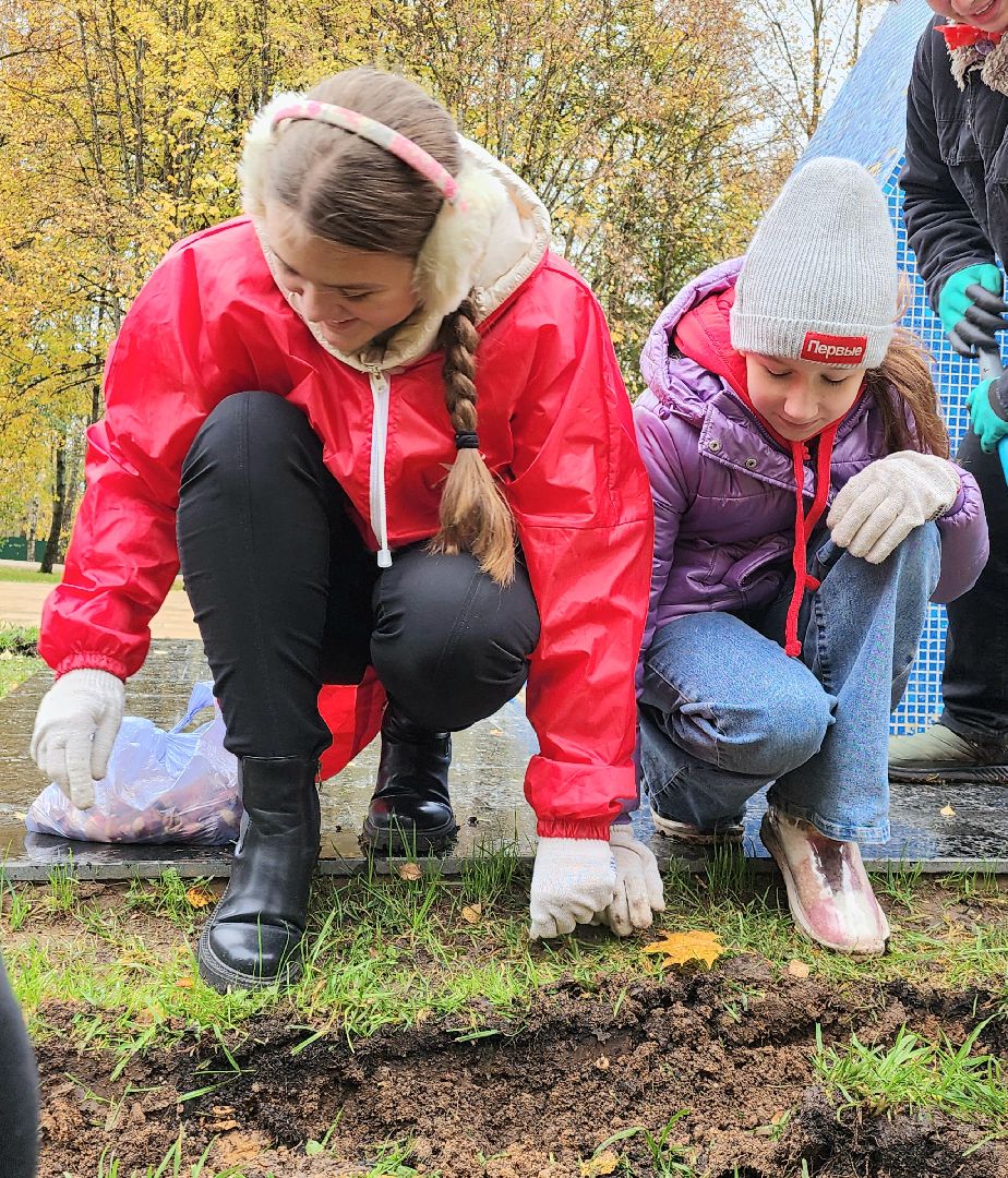 наро-фоминск, наро-фоминский городской округ, экологическая акция, благоустройство клумб, движение первых наро-фоминск, юннаты,