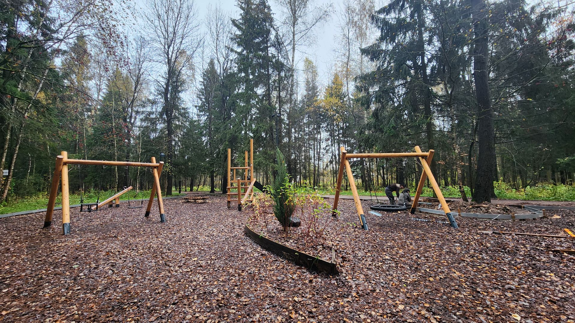 Детская площадка , Площадка для детей в лесу, лесопарк, лобненский парк, Лобня,