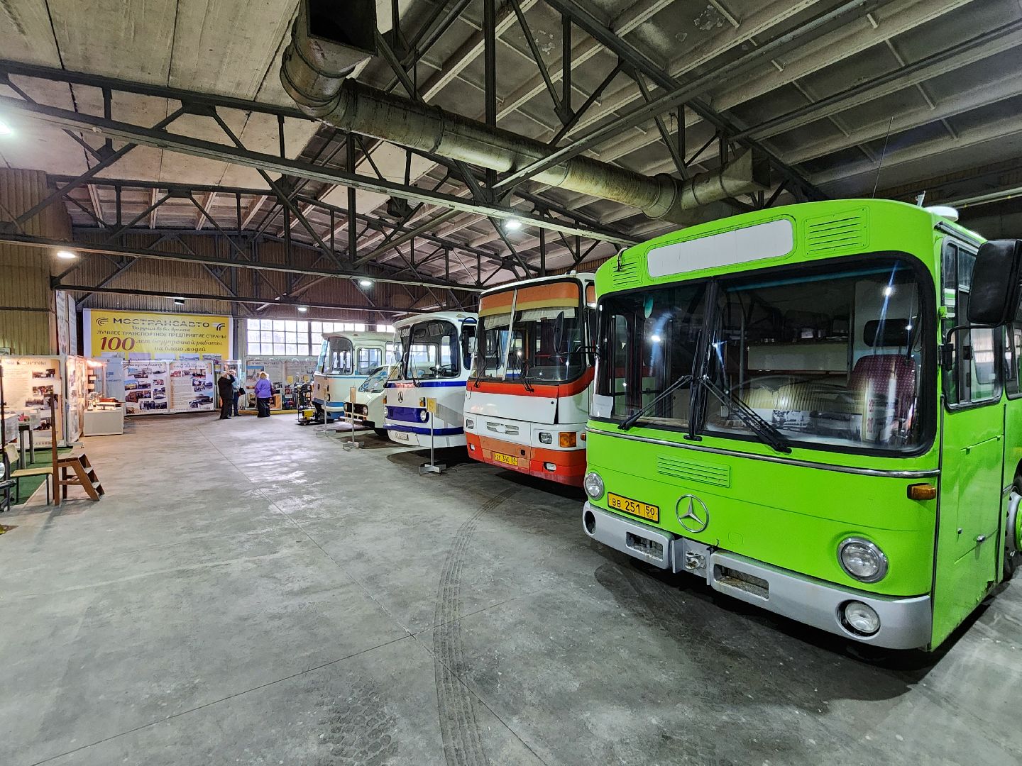 чехов, деревня манушкино, музей автотранспорта, выставка ретро-автомобилей, мострансавто, грузовики, автобусы, легковые машины, проездные билеты, макеты, архивная фотохроника, бесплатная выставка, экспозиция,