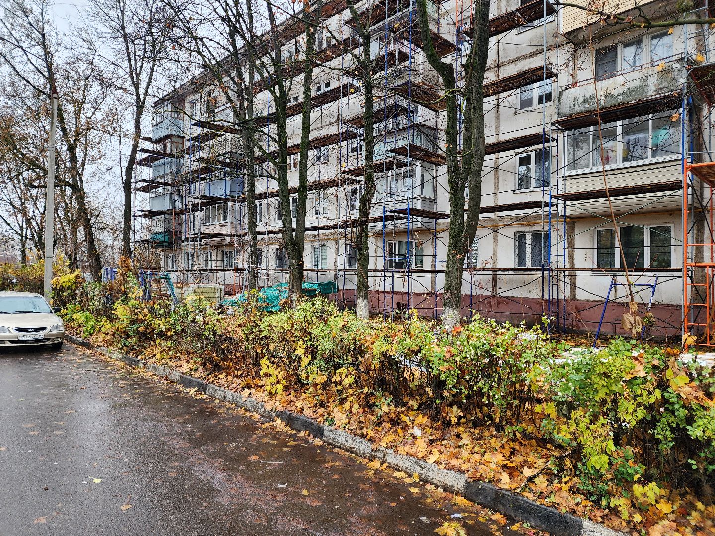 чехов, микрорайон венюково, улица гагарина 56, капремонт фасада, утепление дома, теплоизоляция, гидроизоляция, капитальный ремонт отмостки, обновление цоколя, фасадные работы, облицовка дома, фонд капремонта московской области, госпрограмма московской области, формирование комфортной городской среды,замена инженерных сетей,