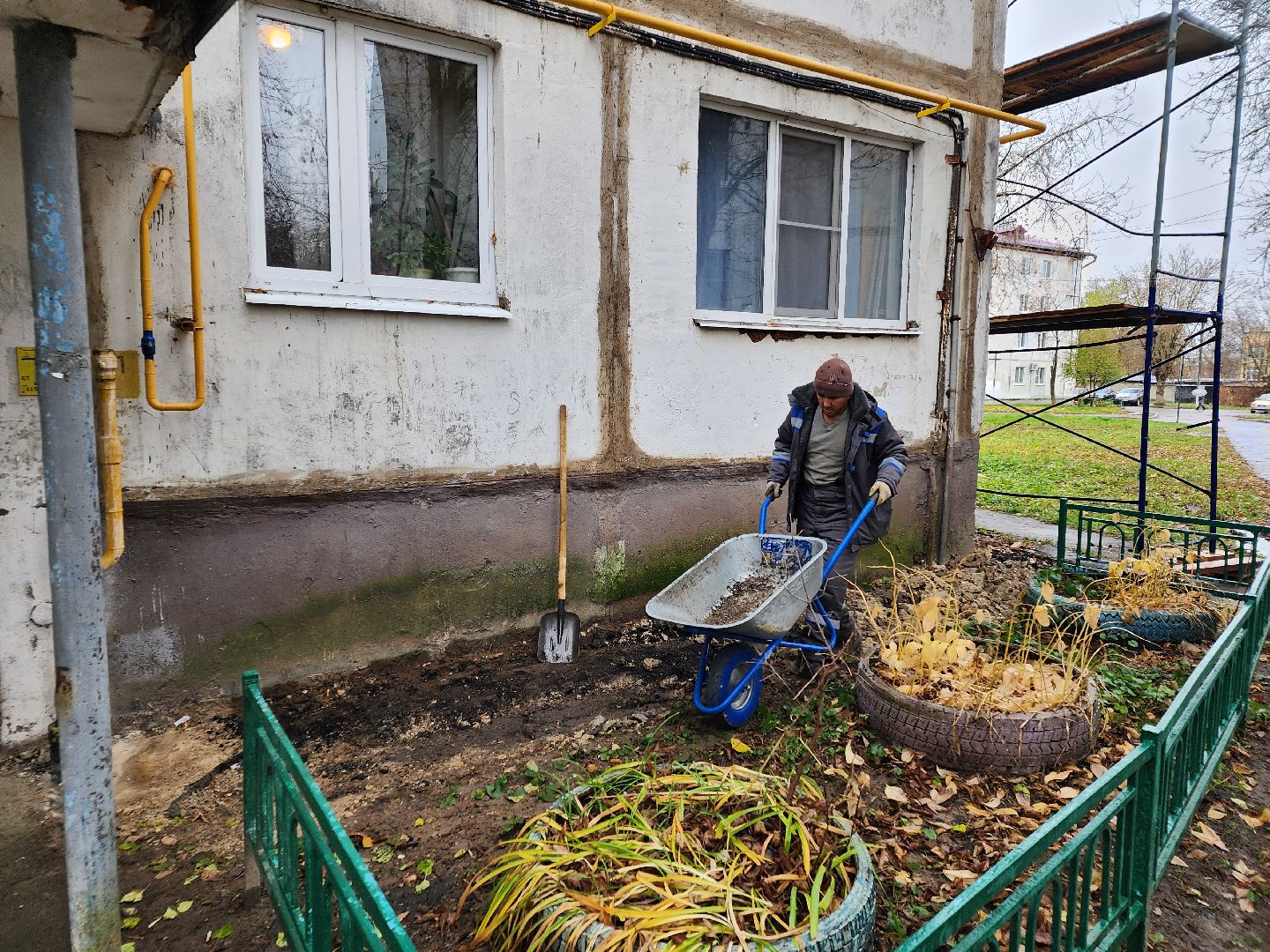 чехов, микрорайон венюково, улица гагарина 56, капремонт фасада, утепление дома, теплоизоляция, гидроизоляция, капитальный ремонт отмостки, обновление цоколя, фасадные работы, облицовка дома, фонд капремонта московской области, госпрограмма московской области, формирование комфортной городской среды,замена инженерных сетей,