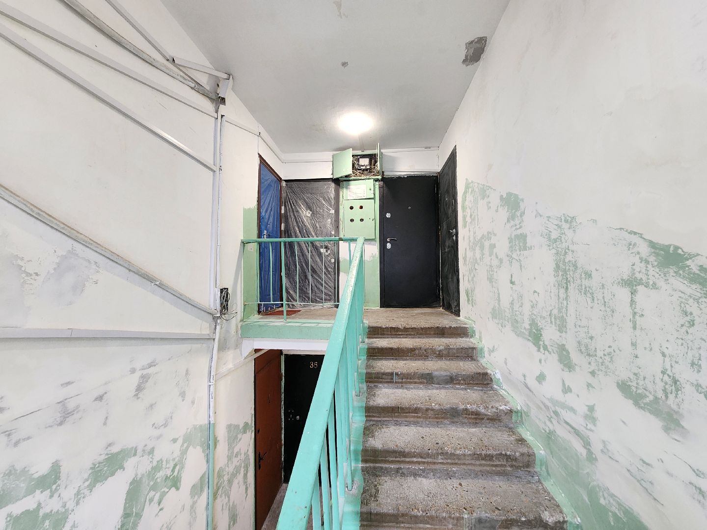 чехов, микрорайон венюково, улица гагарина 48, текущий ремонт подъездов, покраска стен и потолков, замена окон, замена батарей отопления, косметический ремонт, обращения жителей, портал добродел, ремонт в подъездах,перила, лестницы, электропроводка, напольное покрытие,