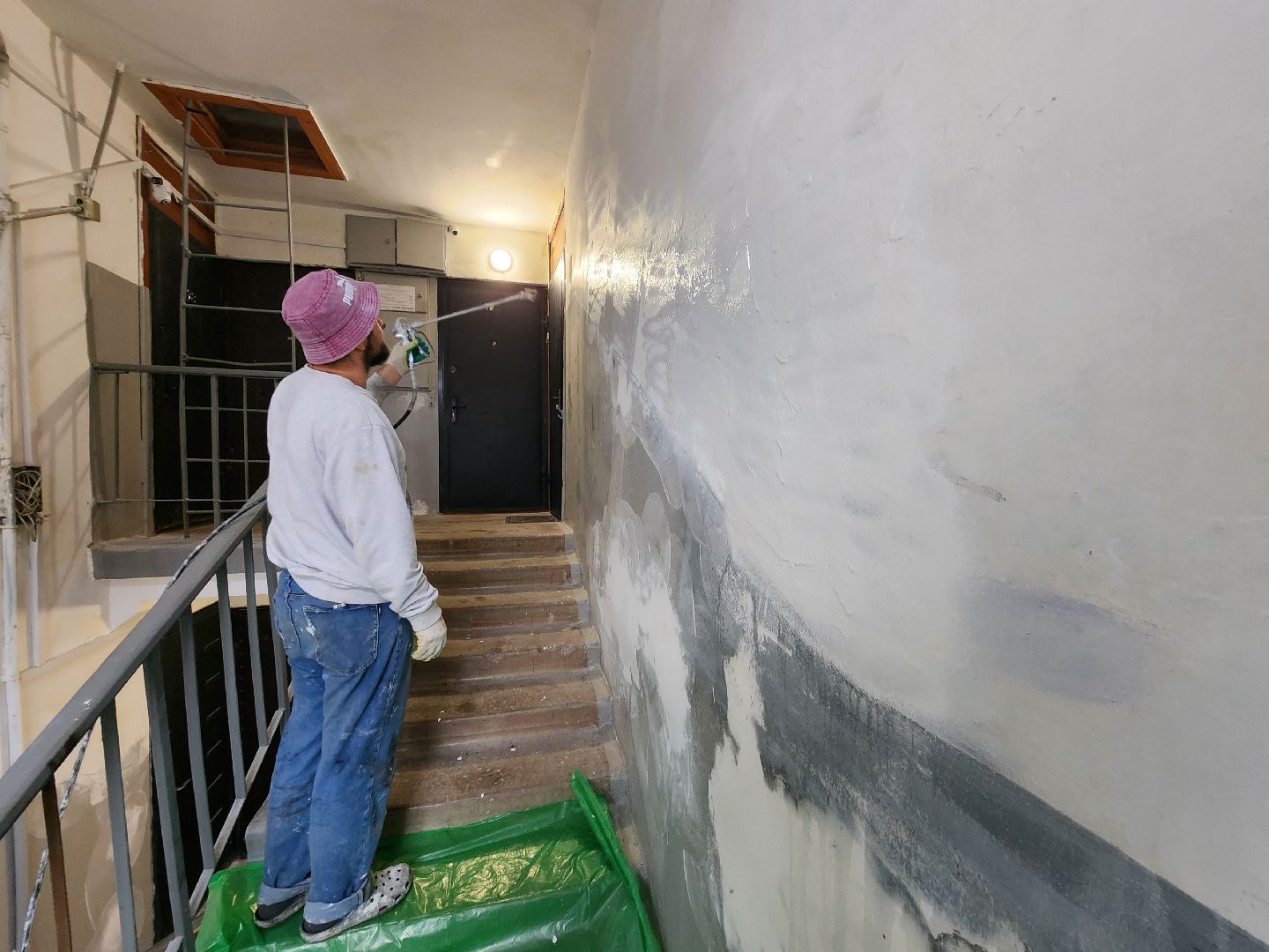 чехов, микрорайон венюково, улица гагарина 48, текущий ремонт подъездов, покраска стен и потолков, замена окон, замена батарей отопления, косметический ремонт, обращения жителей, портал добродел, ремонт в подъездах,перила, лестницы, электропроводка, напольное покрытие,