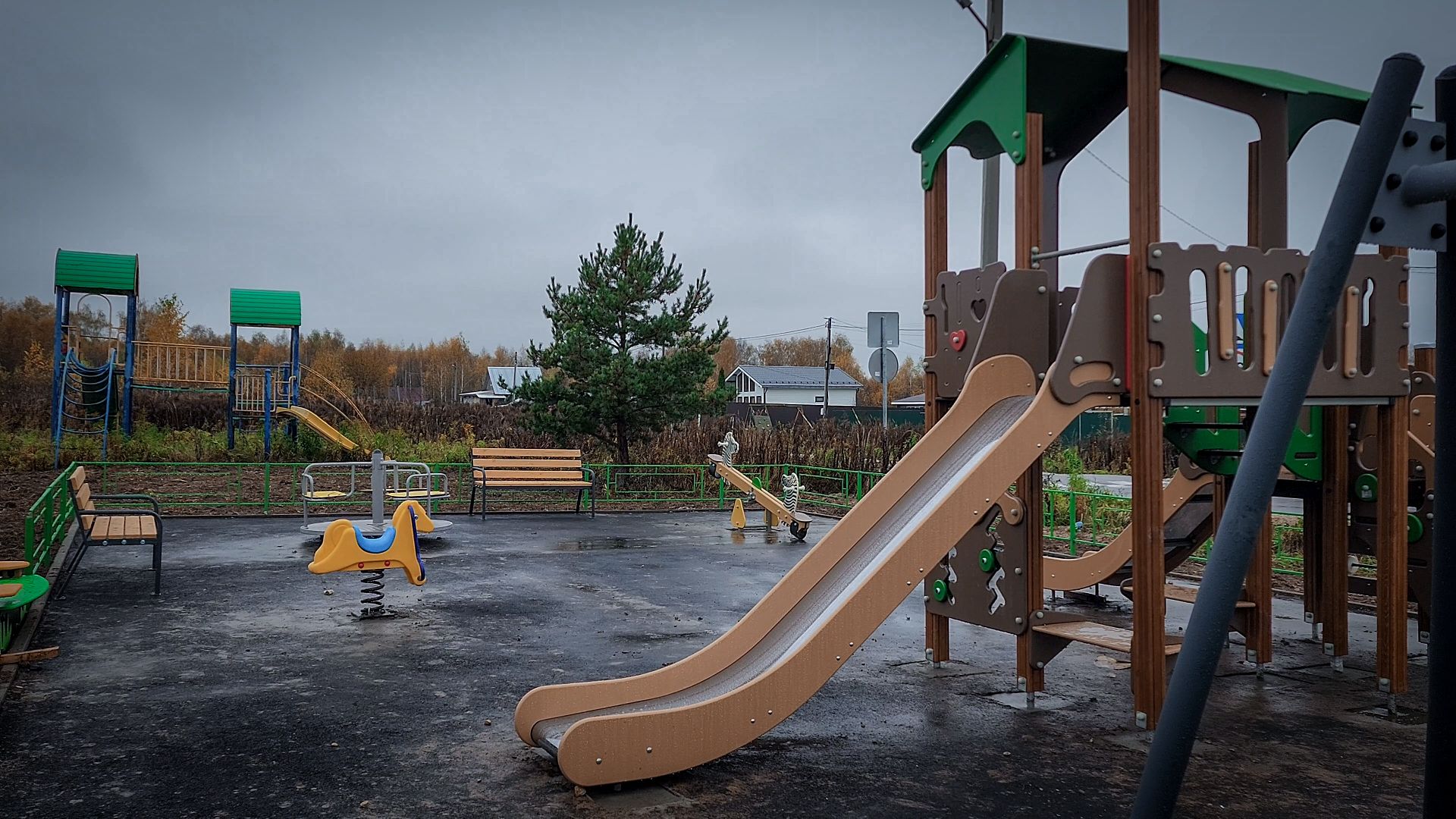 бронницы, детская площадка в бронницах, новая детская площадка в бронницах, игровой комплекс на солнечной,