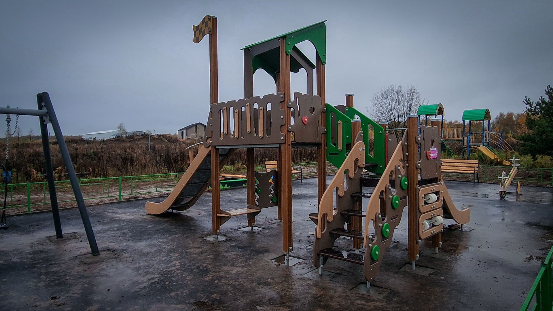 бронницы, детская площадка в бронницах, новая детская площадка в бронницах, игровой комплекс на солнечной,