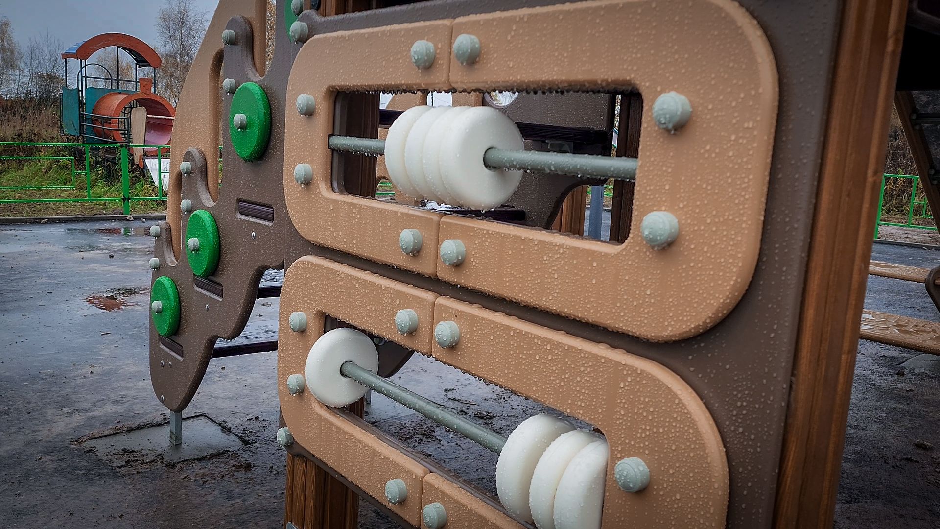 бронницы, детская площадка в бронницах, новая детская площадка в бронницах, игровой комплекс на солнечной,