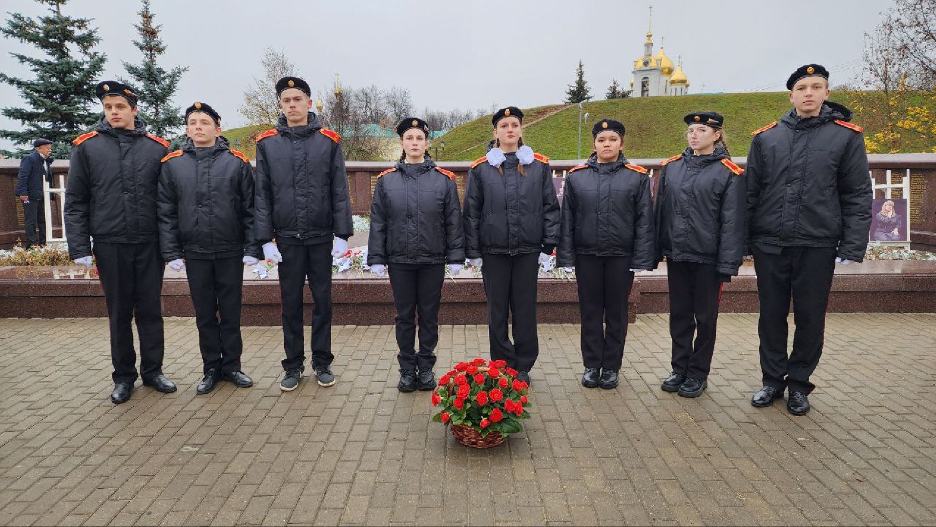 Дмитров, Акция День белых журавлей, Мемориал Вечный огонь,